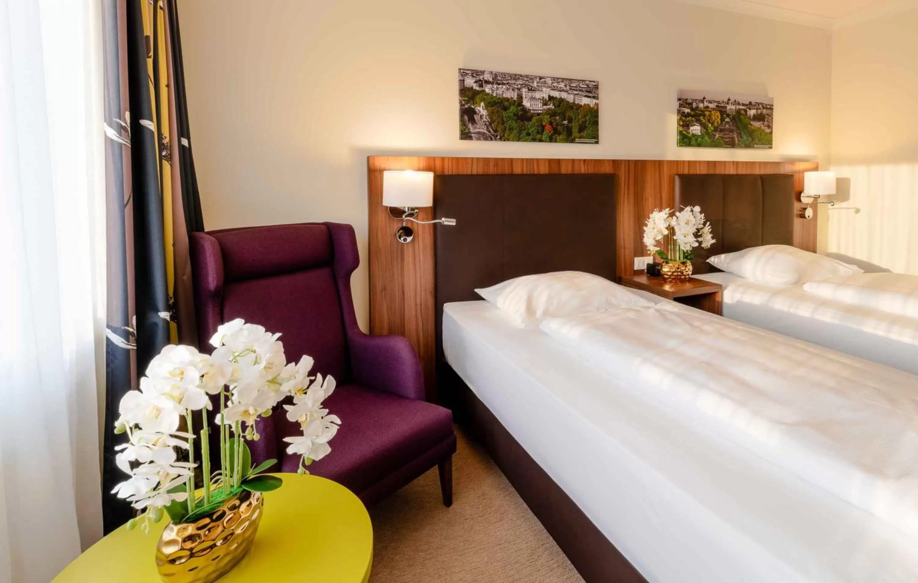 Bed in PLAZA Premium Wien