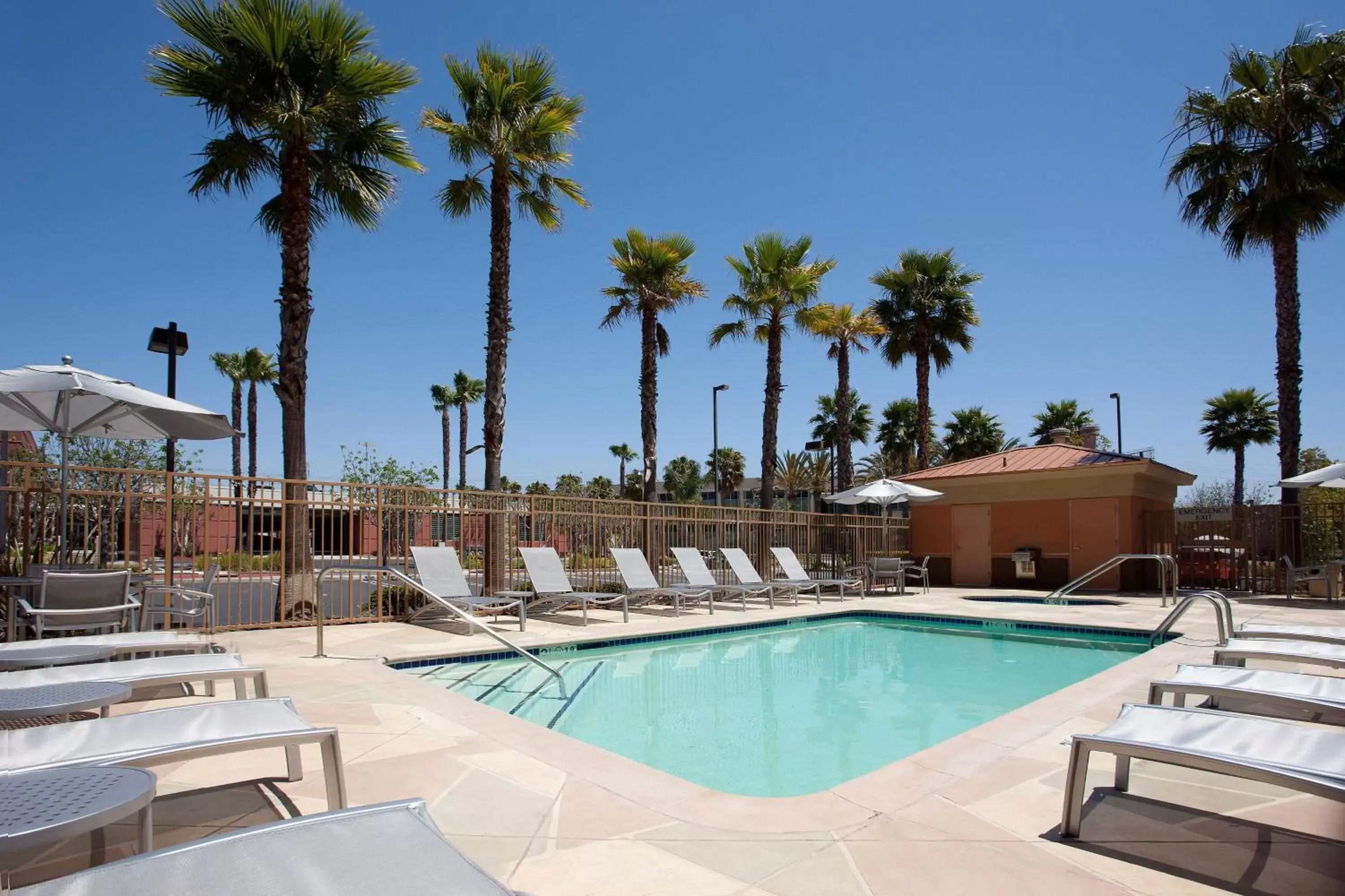 Swimming Pool in SpringHill Suites Los Angeles LAX/Manhattan Beach