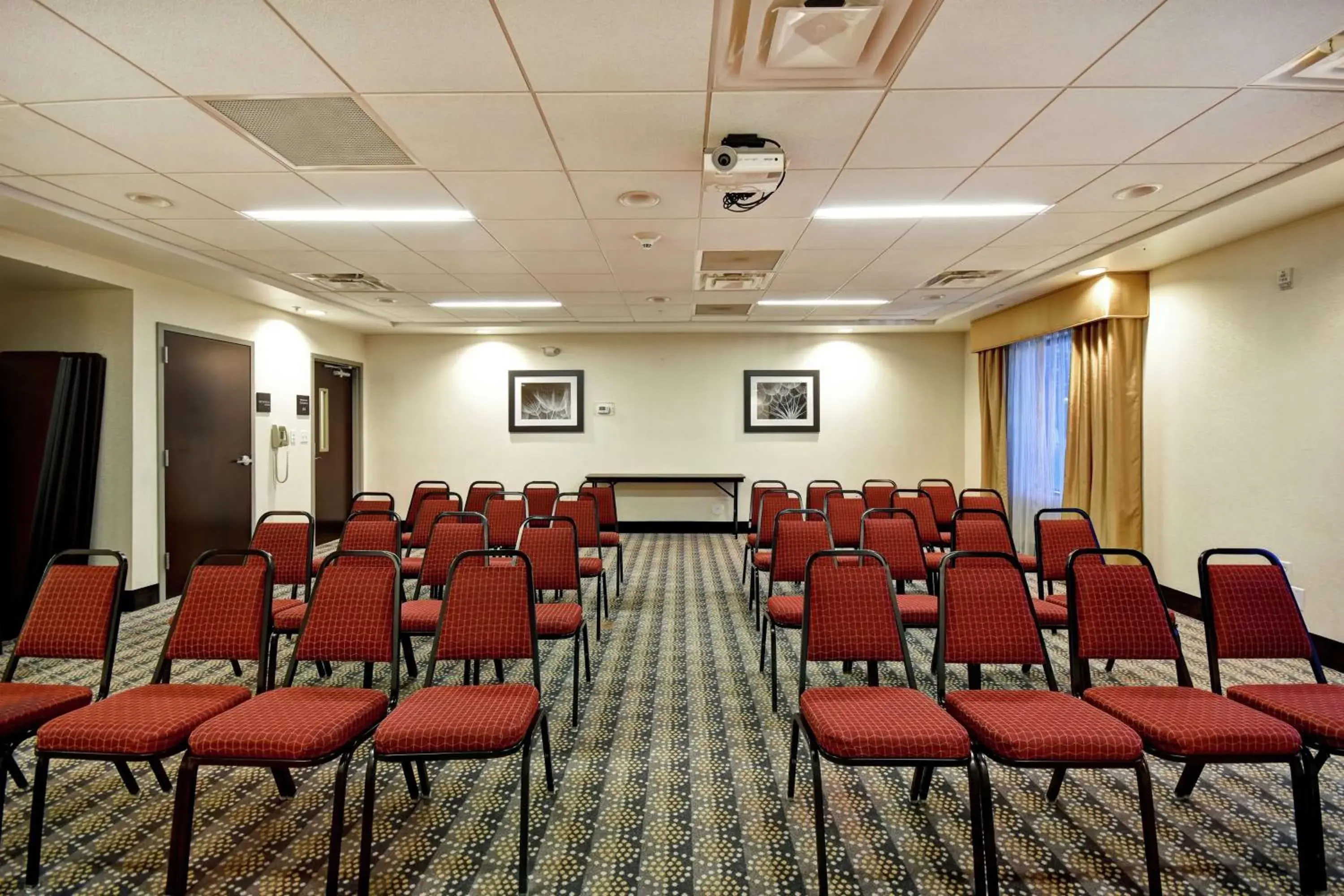 Meeting/conference room in Hampton Inn By Hilton Middletown