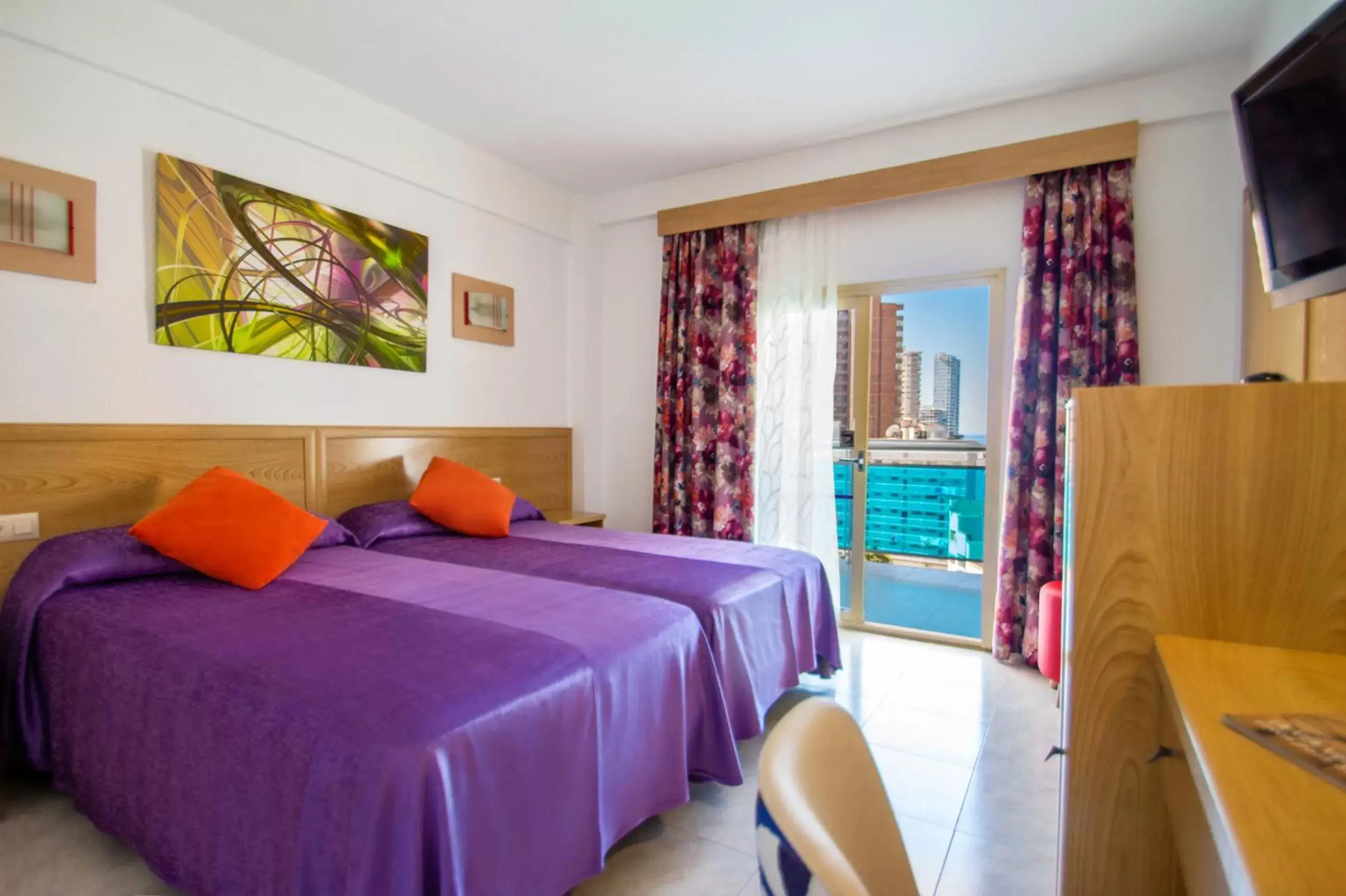 Double or Twin Room with Pool View in Hotel Servigroup Nereo