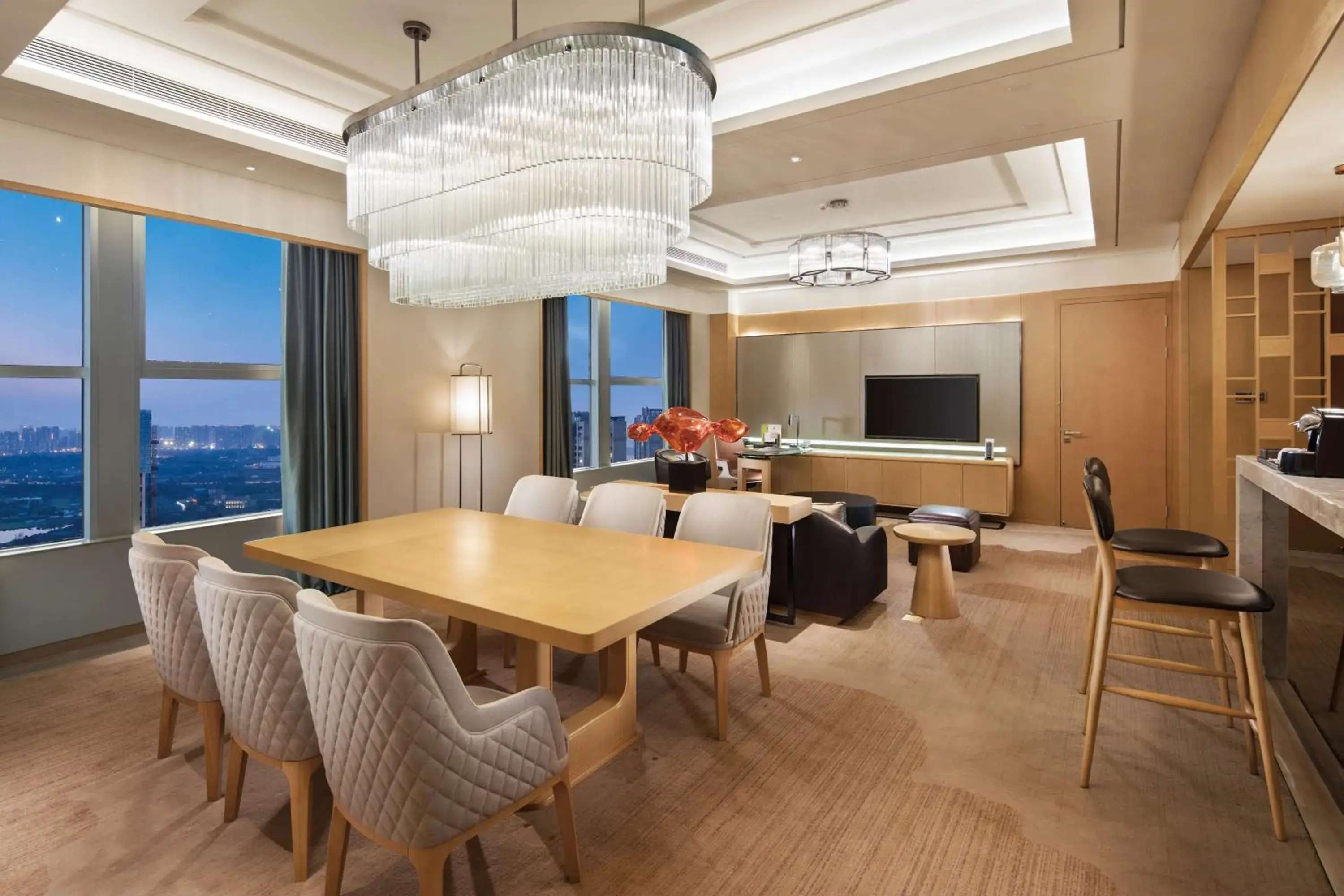 Bedroom, Dining Area in DoubleTree by Hilton Chengdu Longquanyi