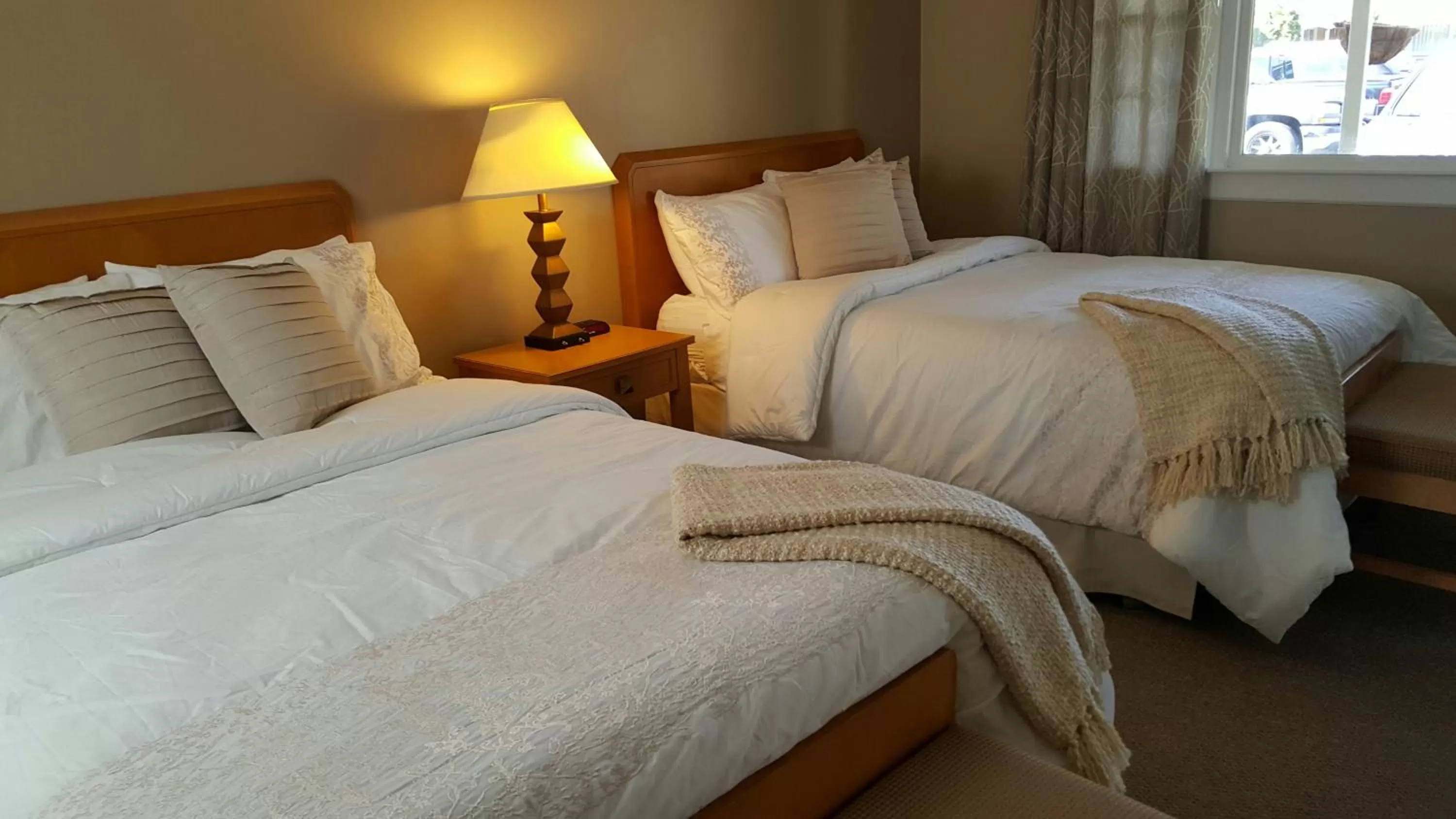 Bed in Starlight Lodge Cape Cod