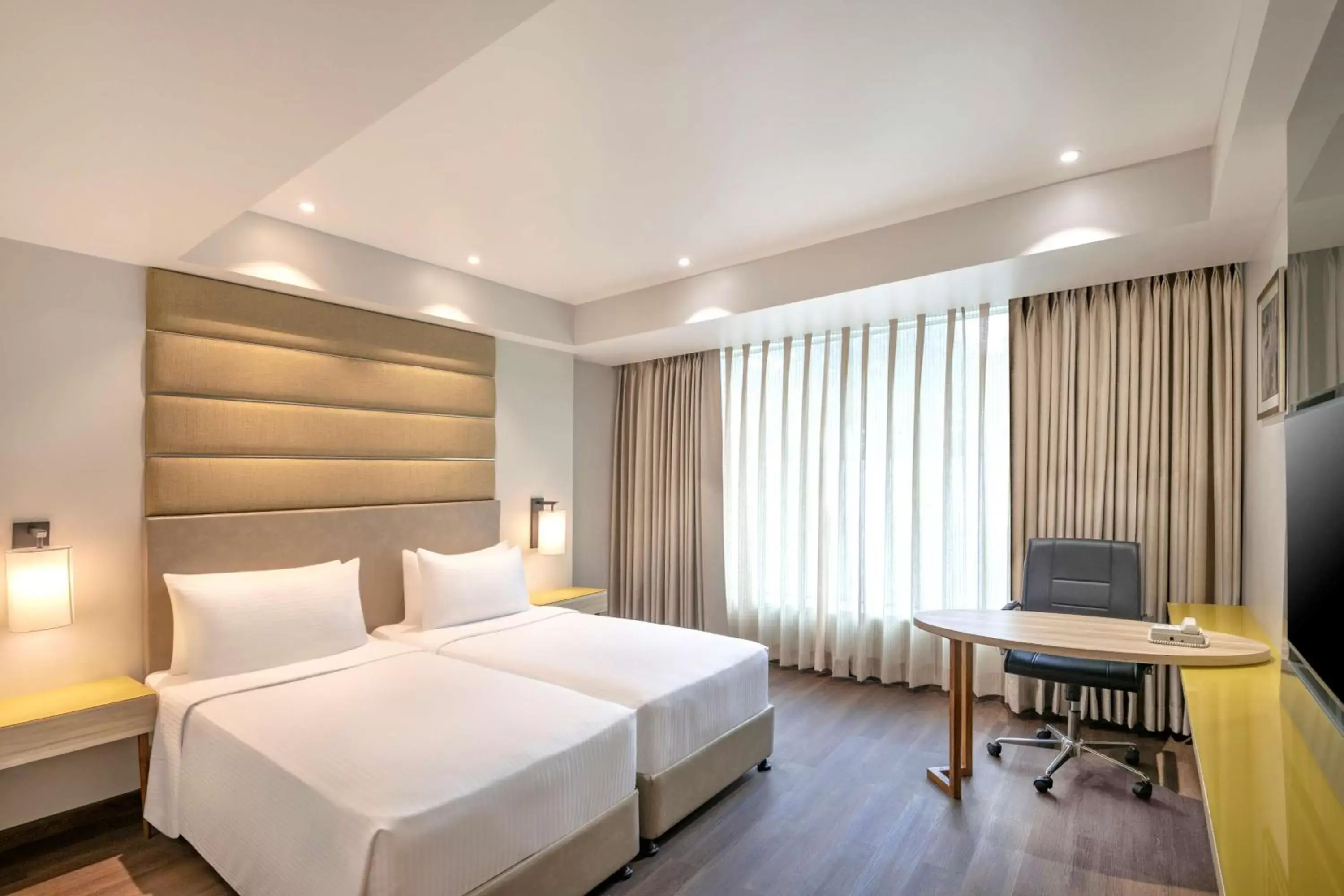 Bedroom, Bed in Radisson Hotel Bareilly Airport