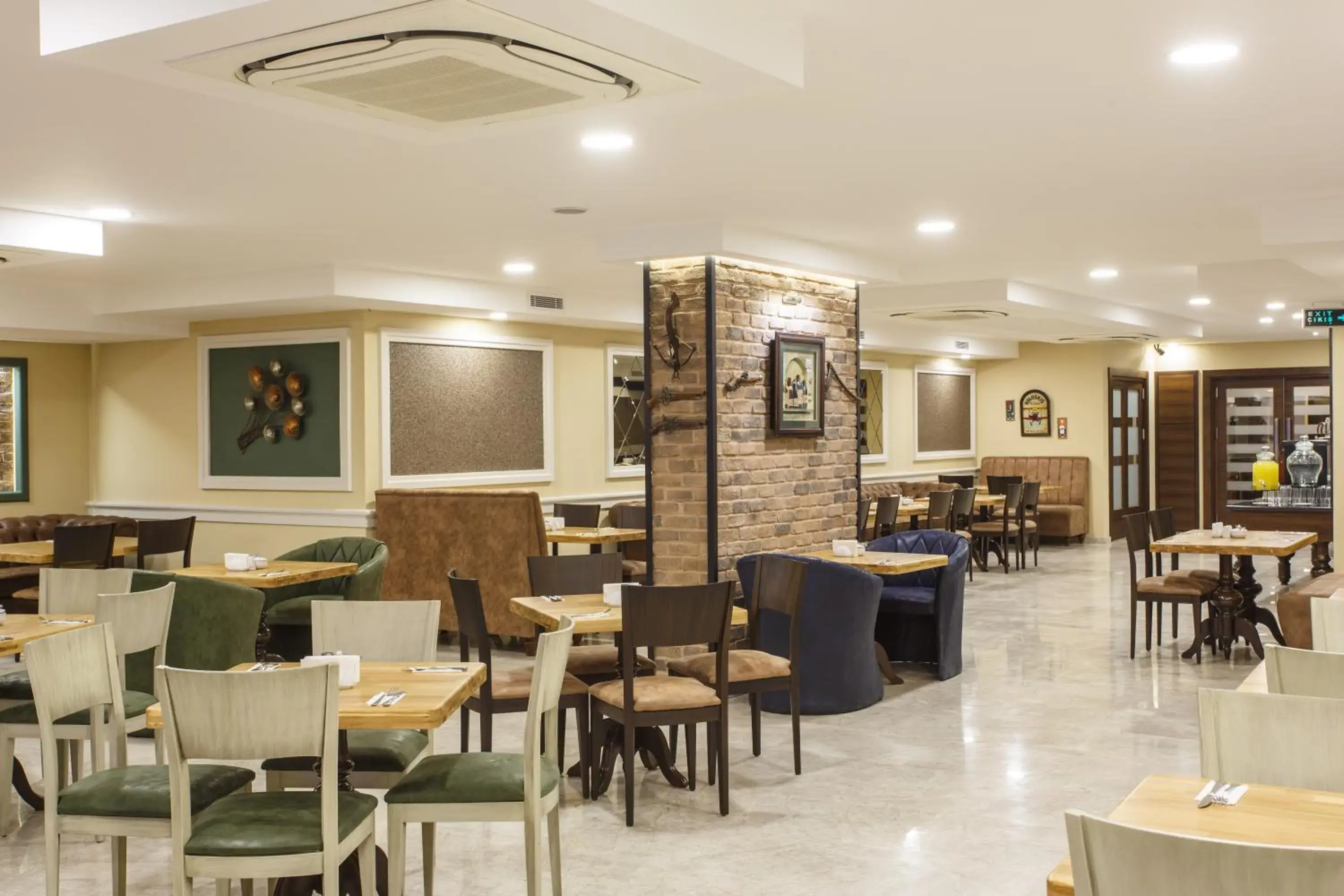 Dining area, Restaurant/Places to Eat in Antroyal Hotel