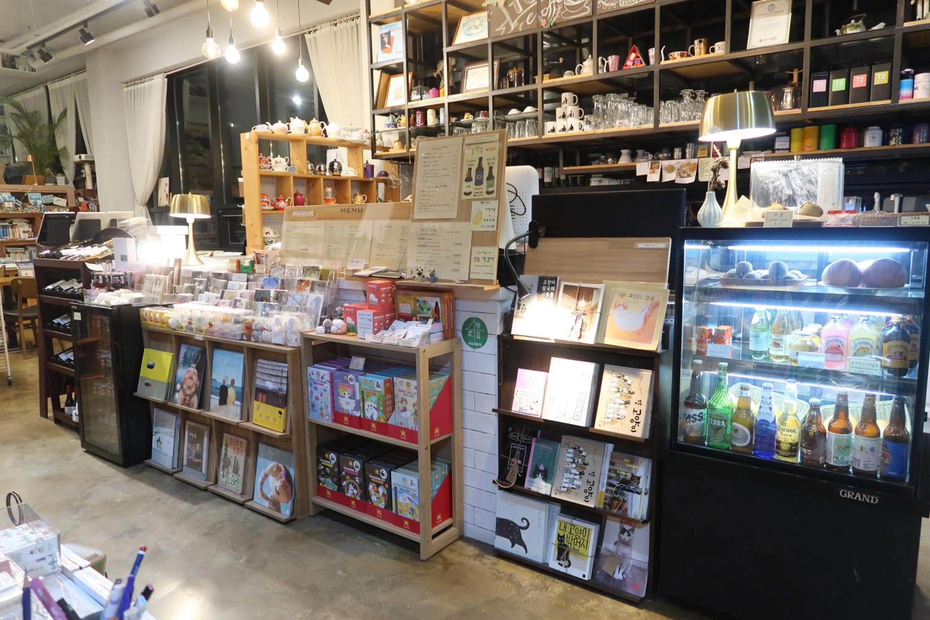 On-site shops in Andong Poong-gyung HOSTEL n LIBRARY