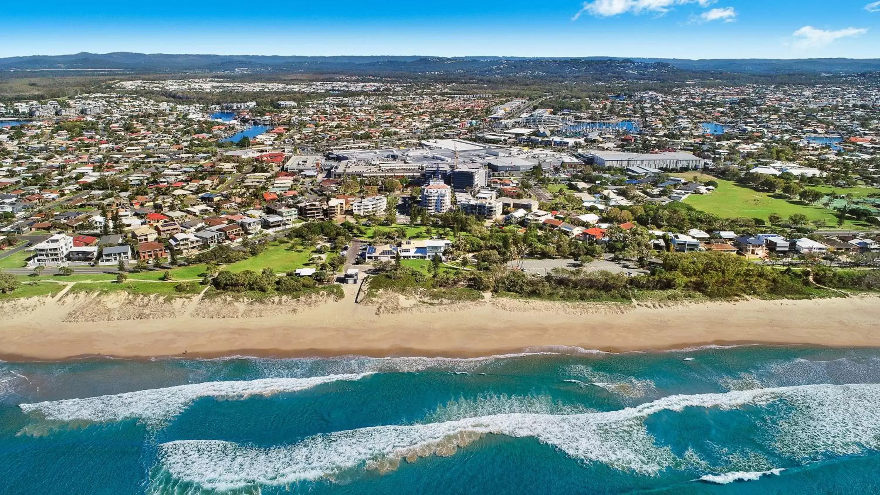 Bird's eye view, Bird's-eye View in Beachside Resort Kawana Waters