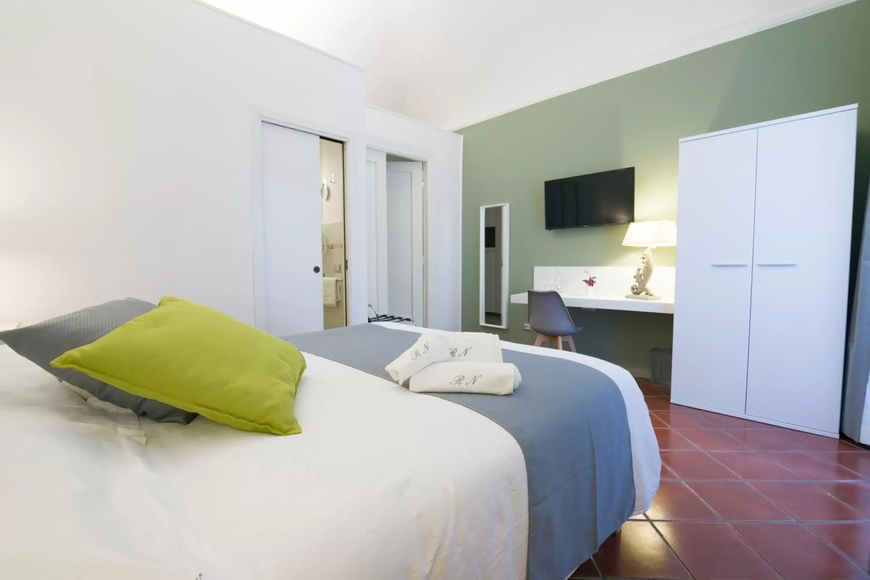 TV and multimedia, Bed in Residenza Normanna
