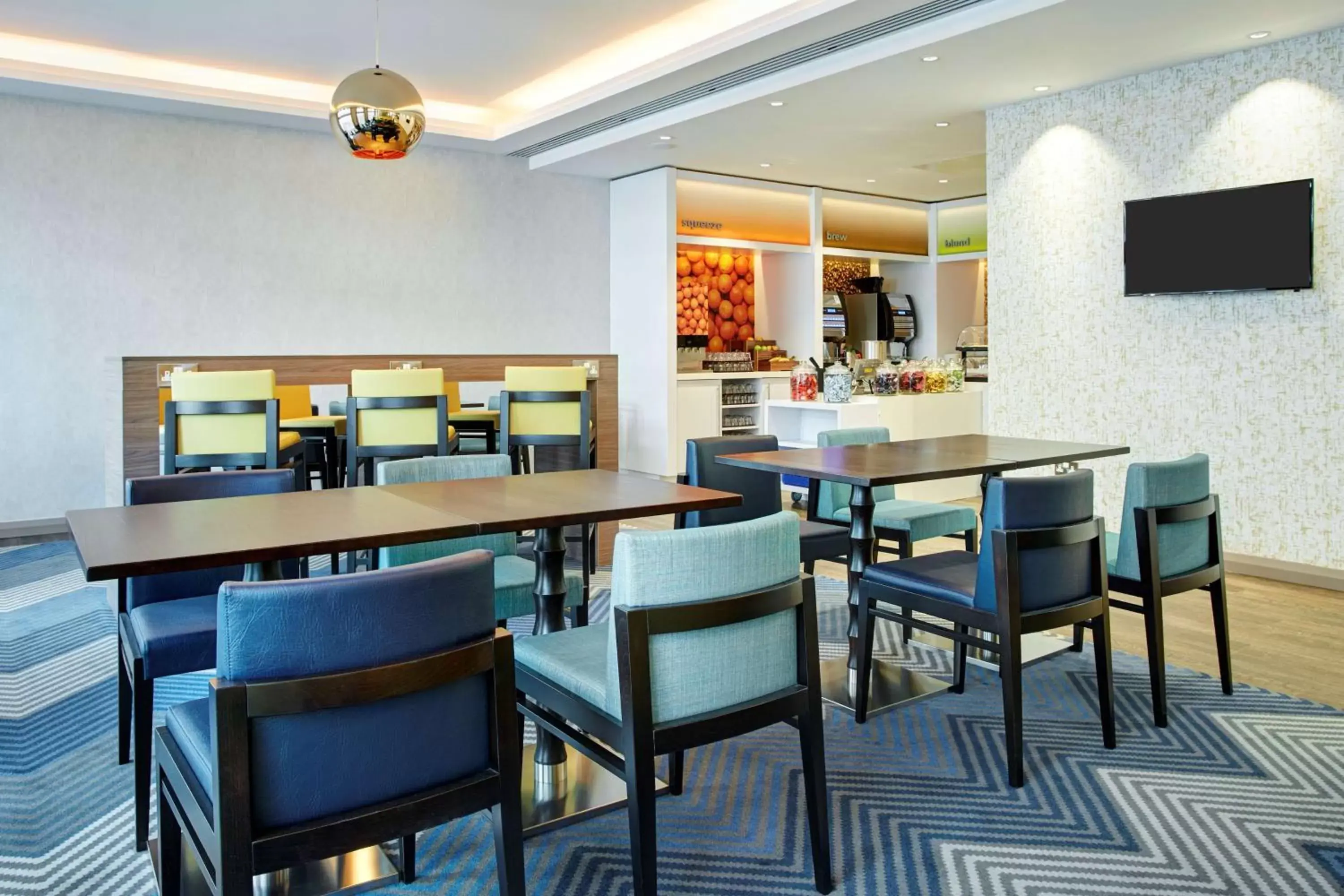 Dining area, Restaurant/Places to Eat in Hampton by Hilton Glasgow Central