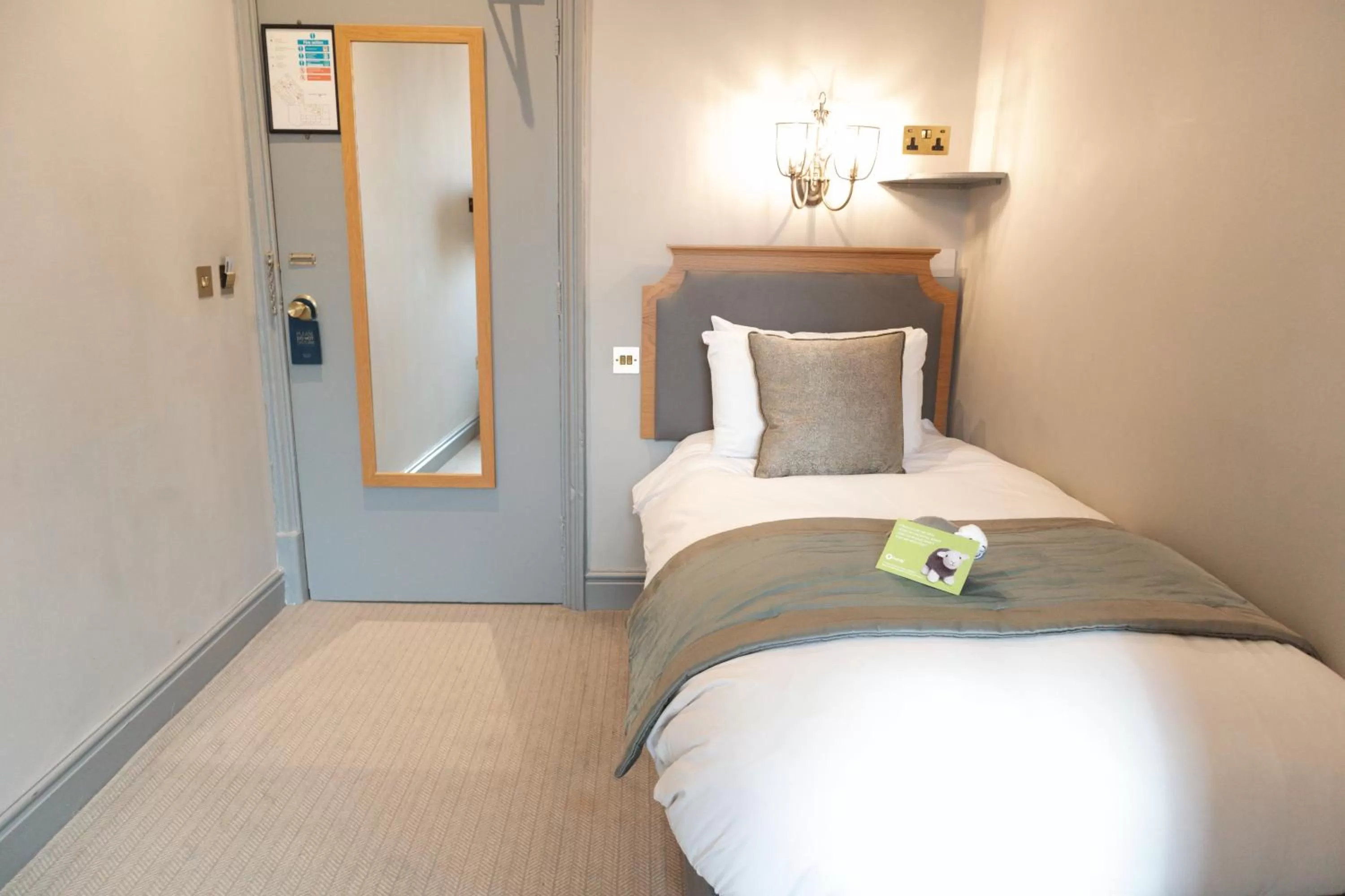 Bed in The Royal Kings Arms