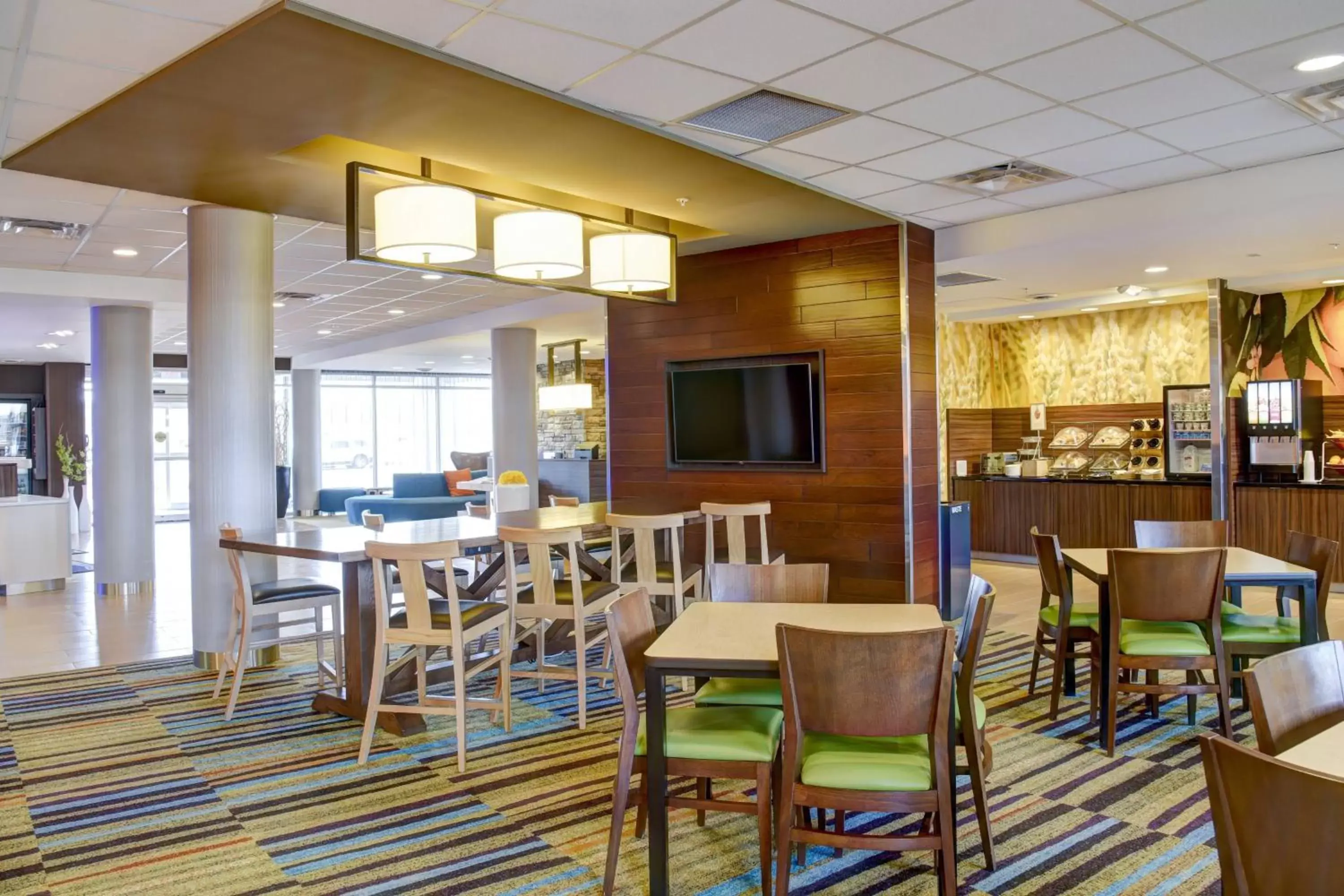Restaurant/Places to Eat in Fairfield Inn & Suites by Marriott Rochester Mayo Clinic Area/Saint Marys
