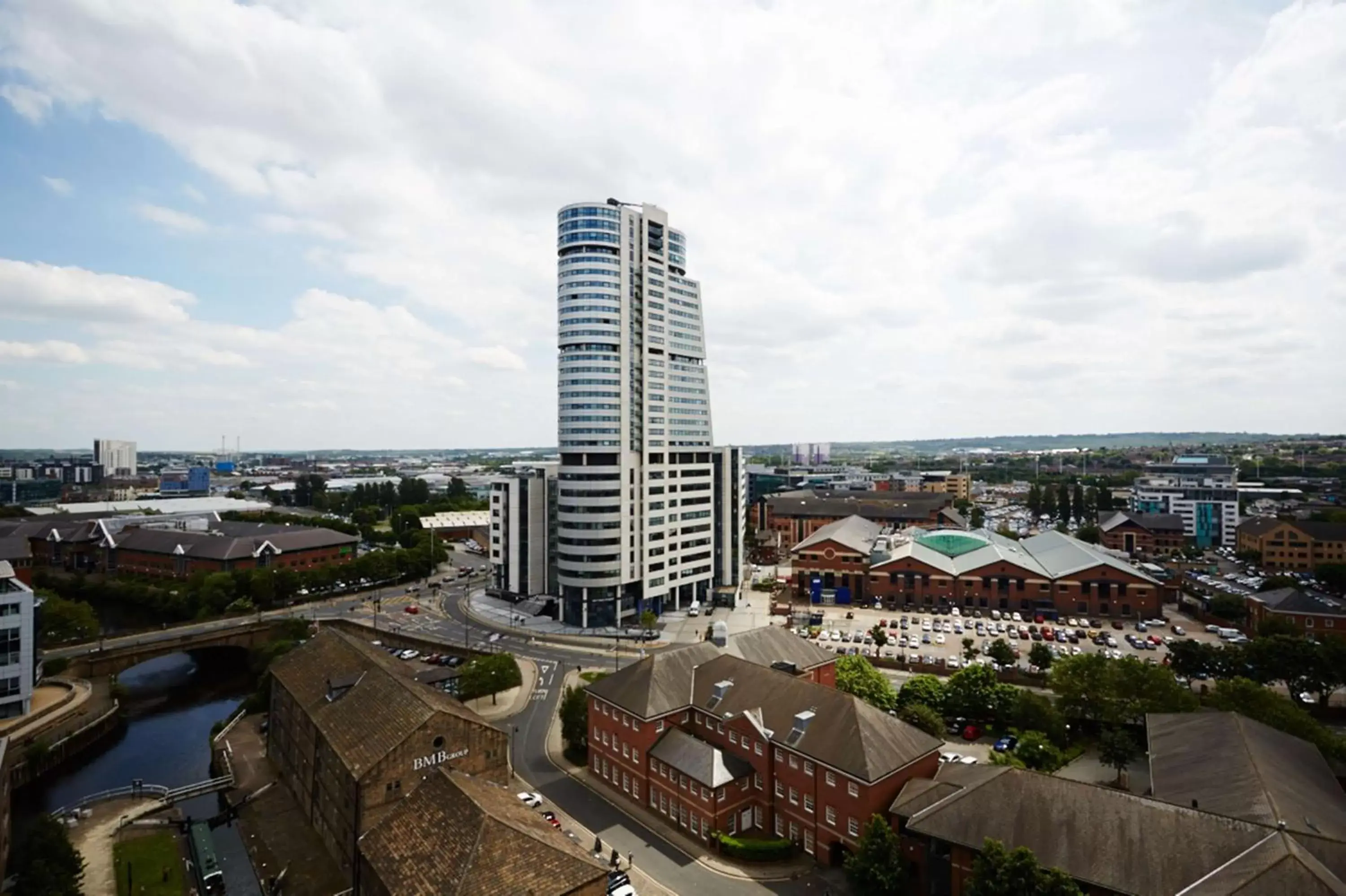 Property building, Bird's-eye View in DoubleTree by Hilton Leeds