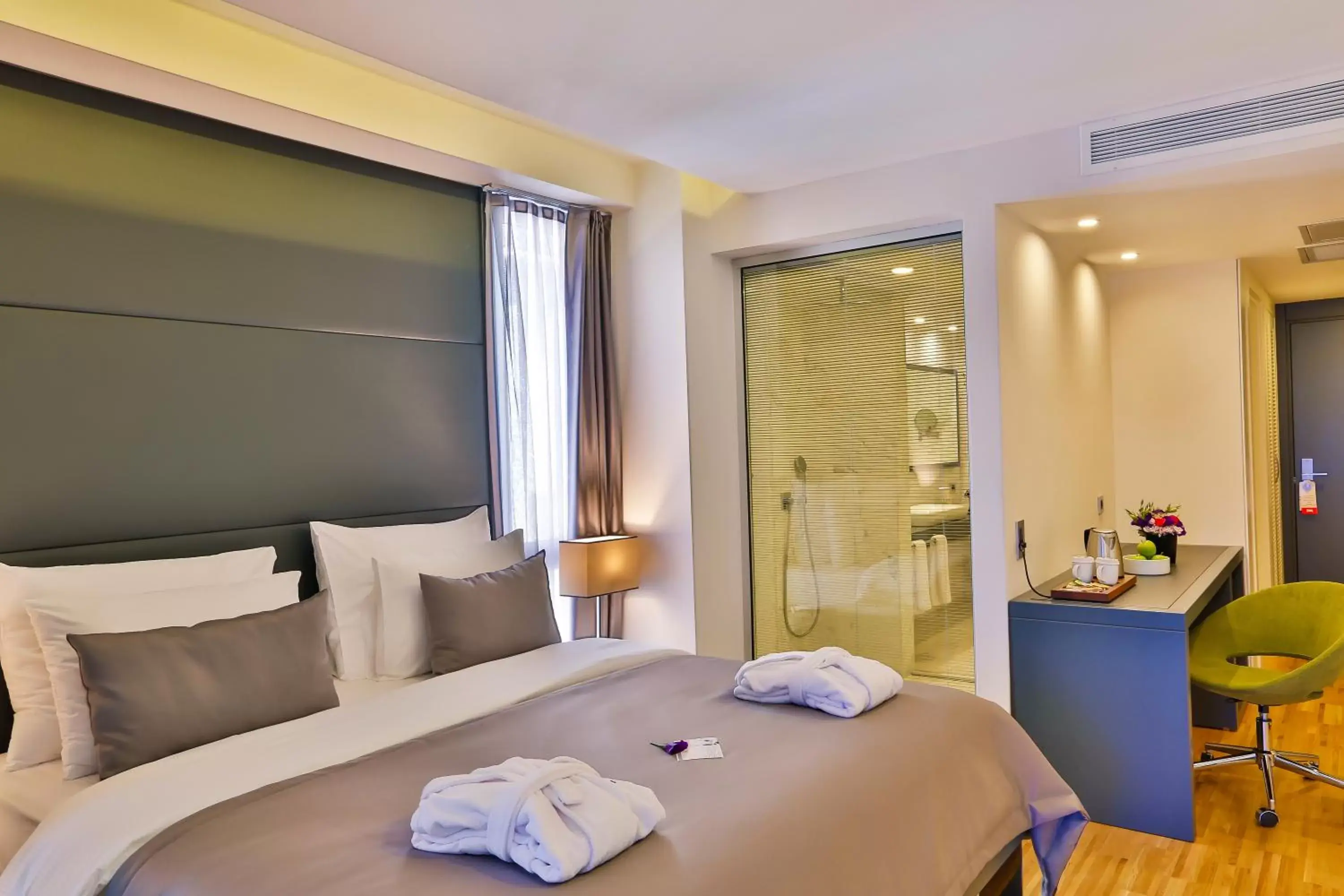 Bed in Business Life Boutique Hotel & Spa