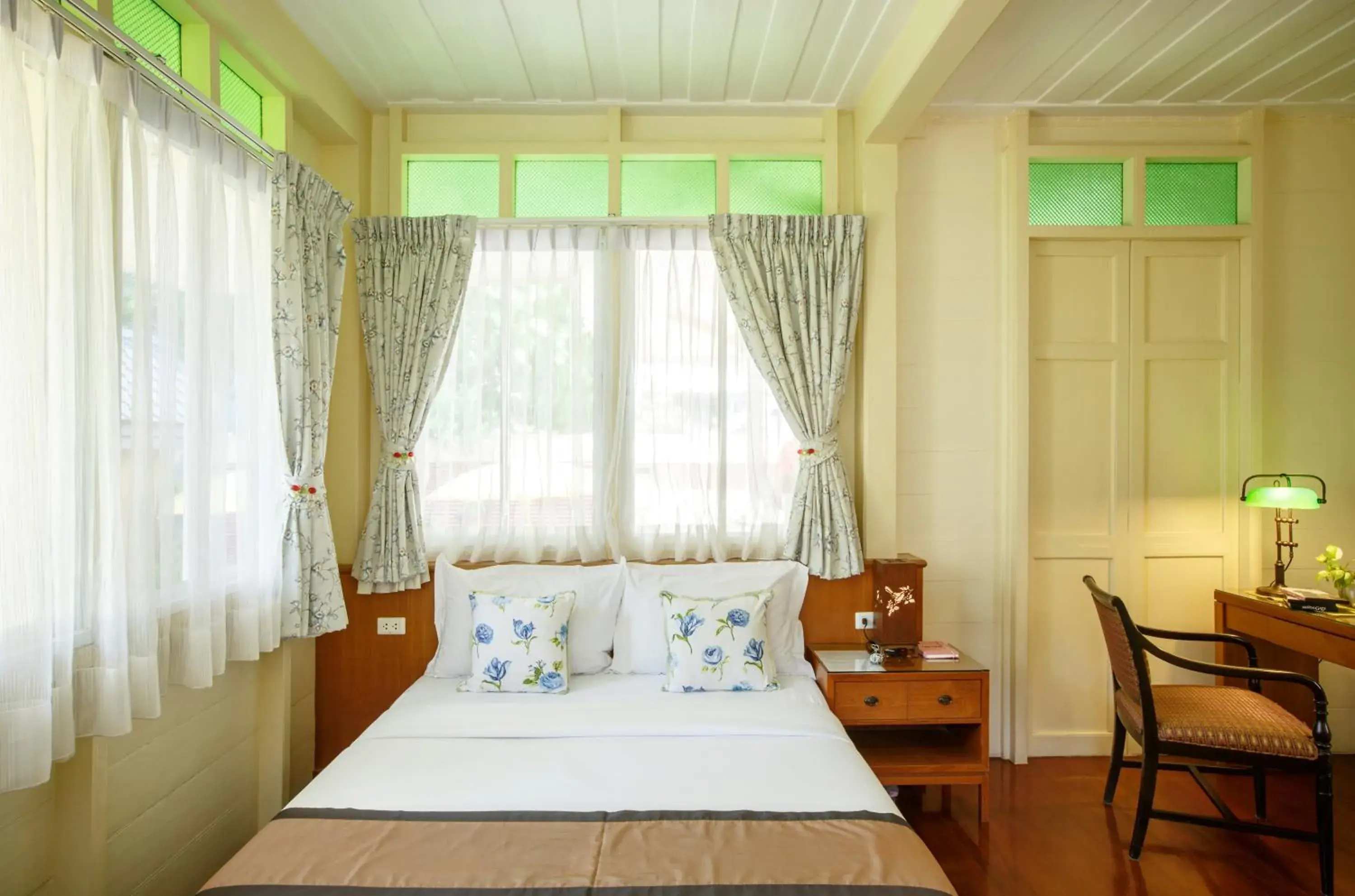 Bedroom, Bed in Baan Dinso