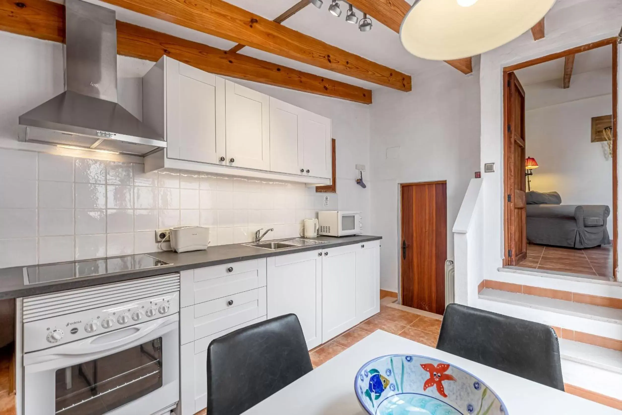 Kitchen or kitchenette, Kitchen/Kitchenette in Finca Son Jorbo - Adults only