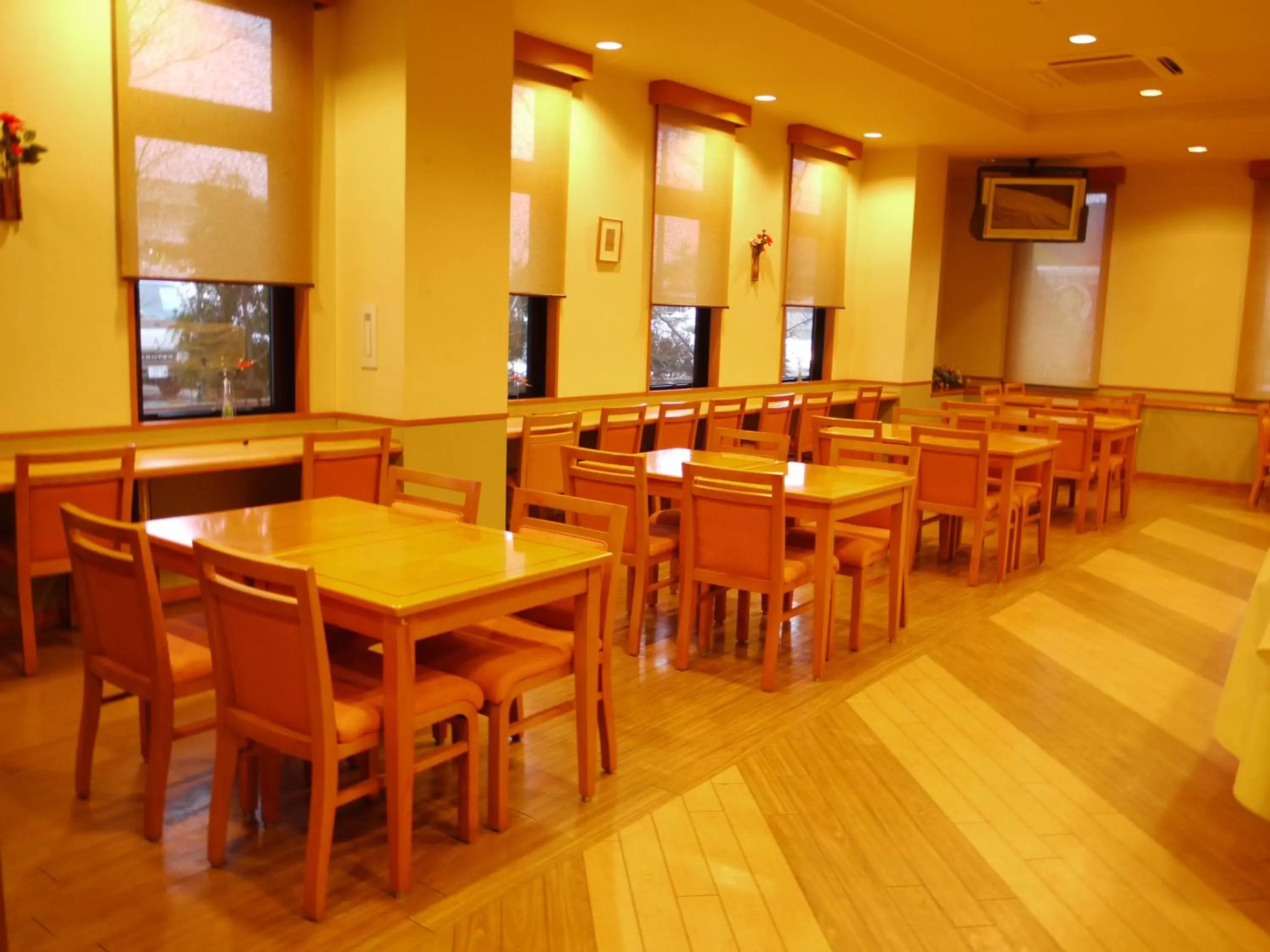 Restaurant/Places to Eat in Hotel Route-Inn Jouetsu