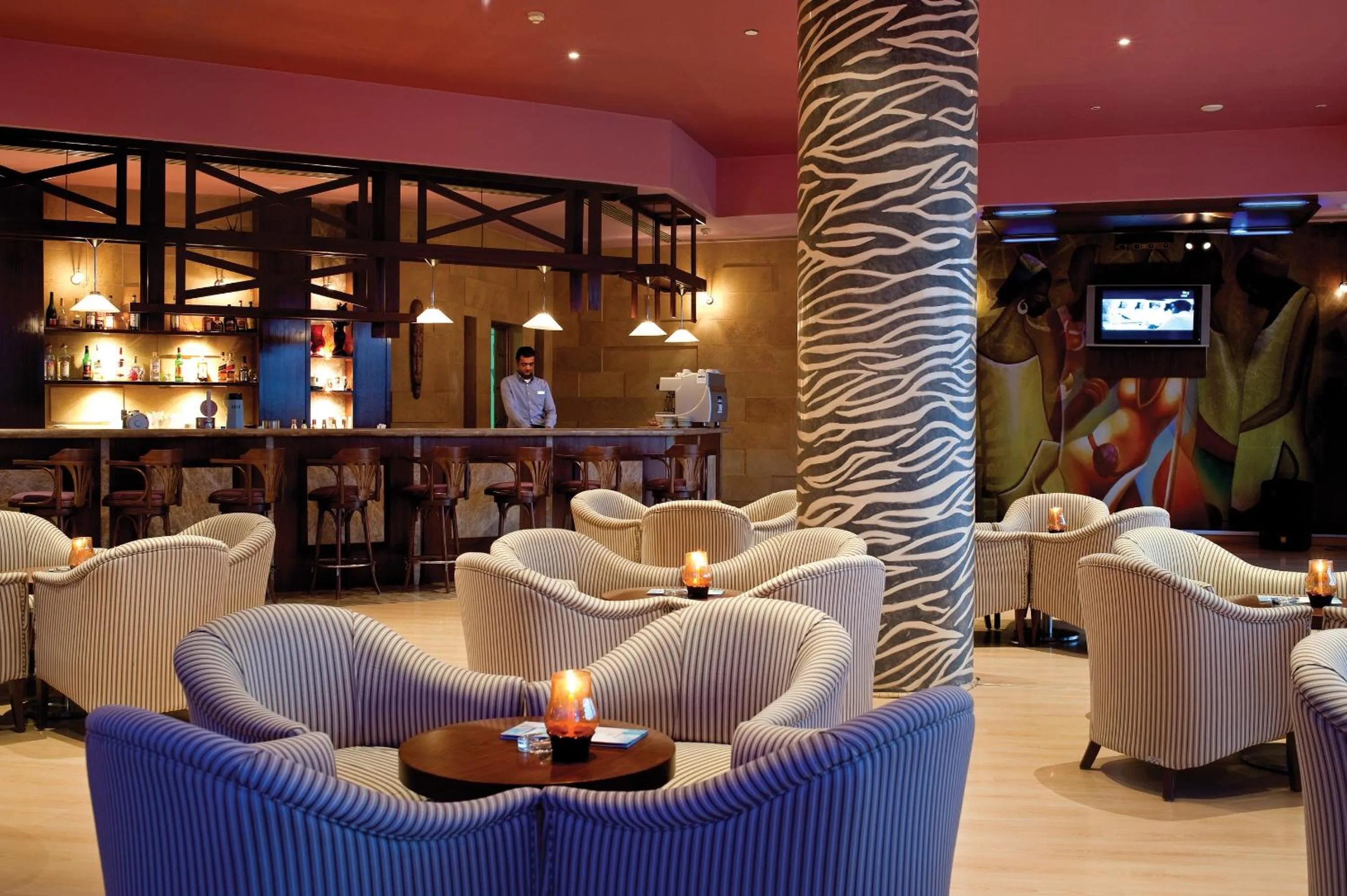 Lounge or bar in Amwaj Oyoun Resort