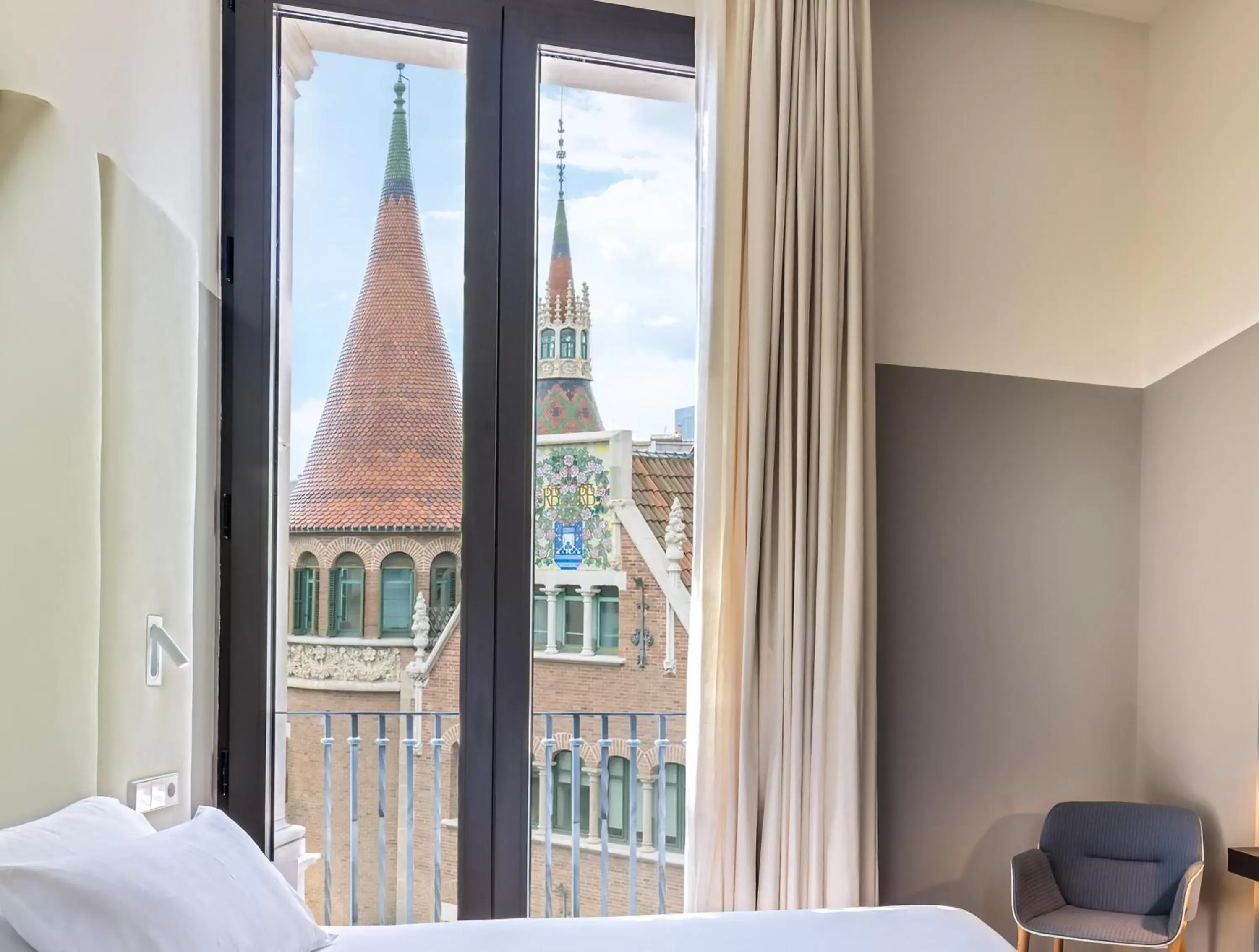 Nearby landmark, Bed in Occidental Diagonal 414 Nearby landmark, Bed in Occidental Diagonal 414