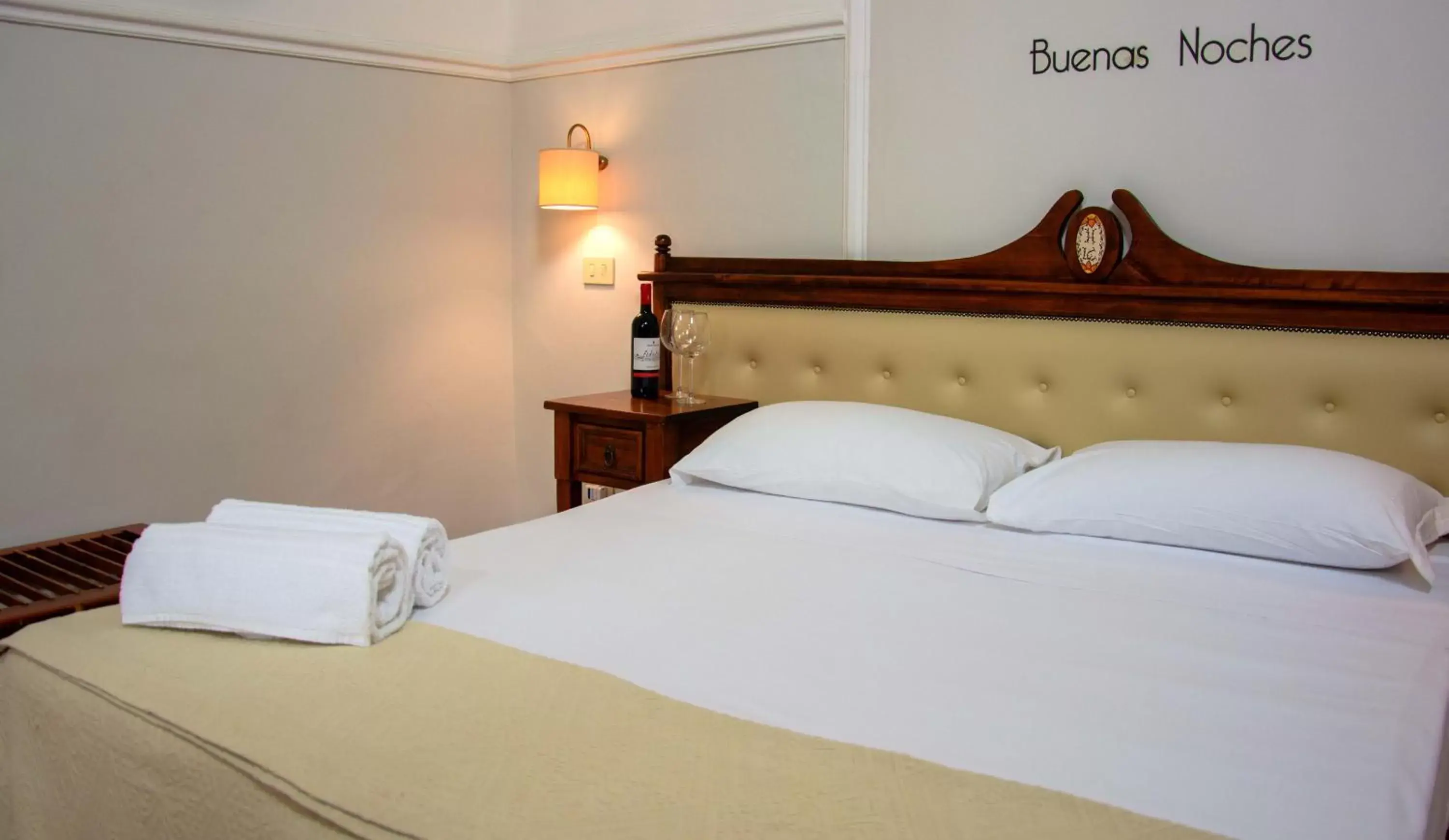 Bed in La Collegiata Guest House