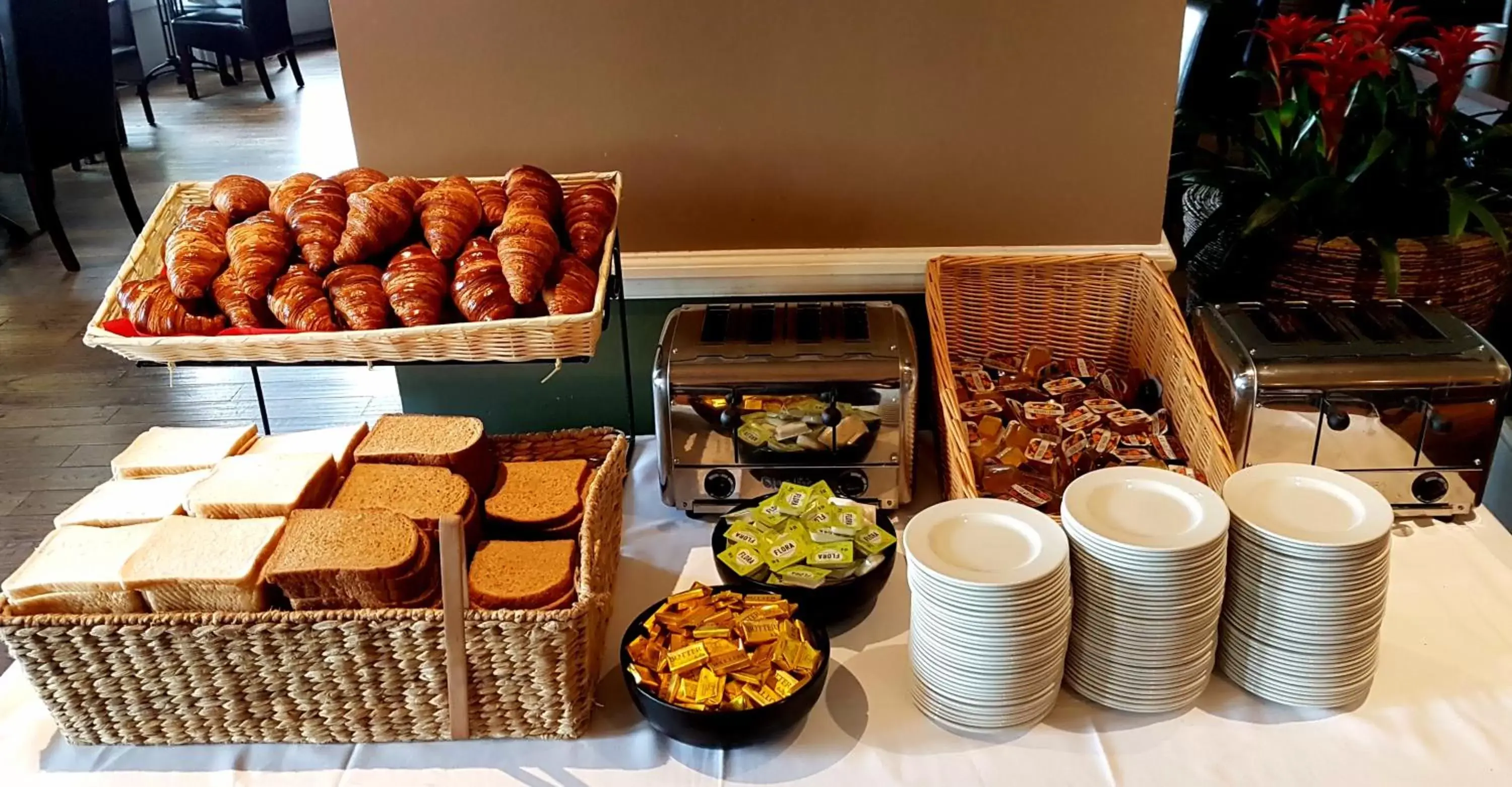 Buffet breakfast, Food in Queens Hotel & Spa