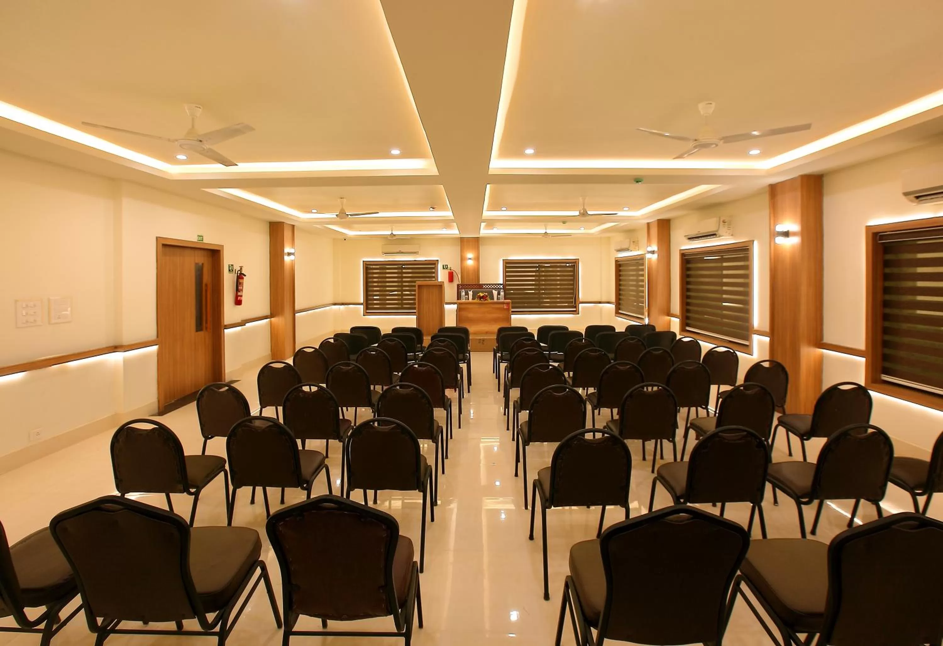 Business facilities in Hotel Heyday