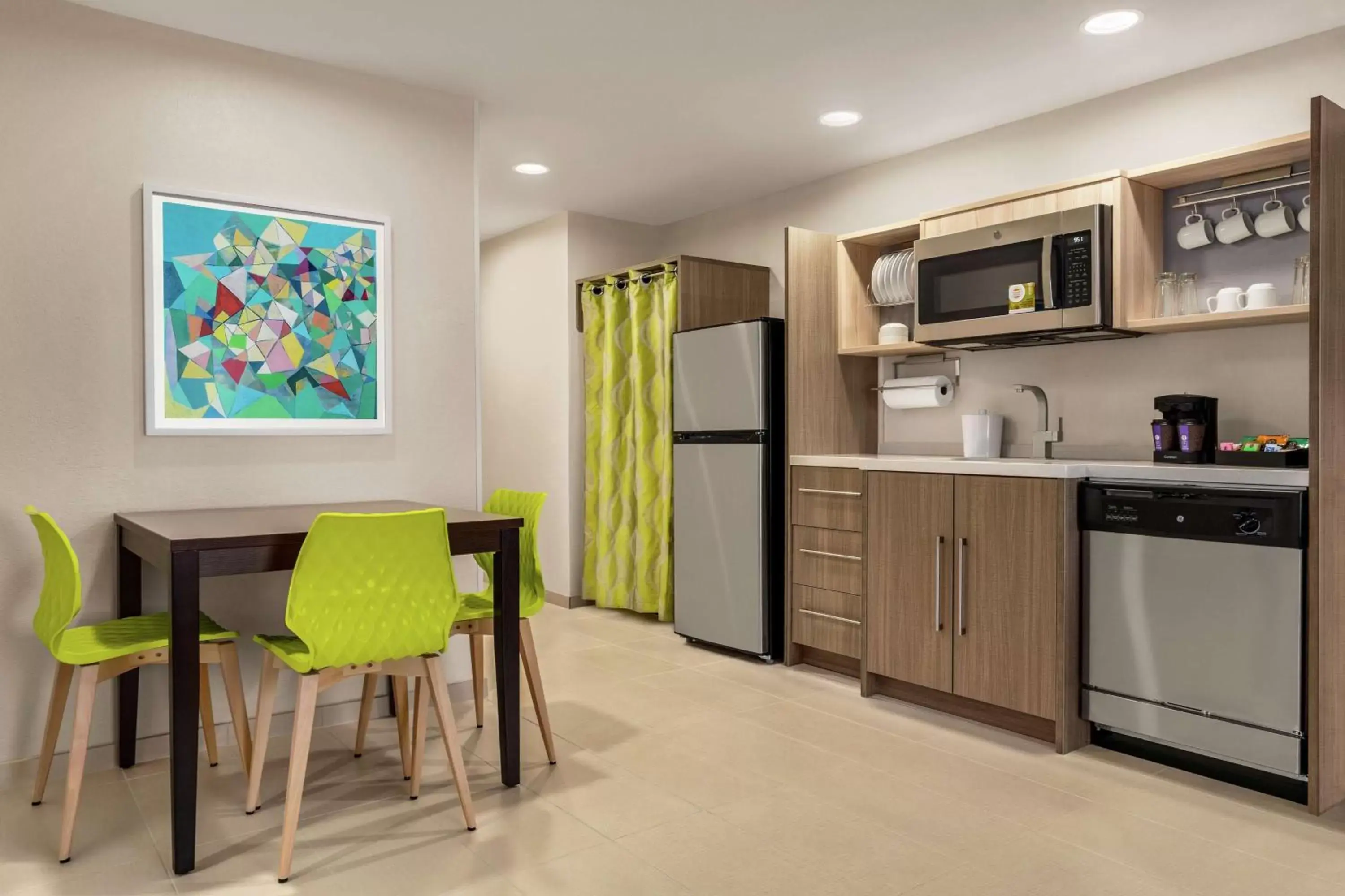 Kitchen or kitchenette, Kitchen/Kitchenette in Home2 Suites By Hilton Glen Mills Chadds Ford