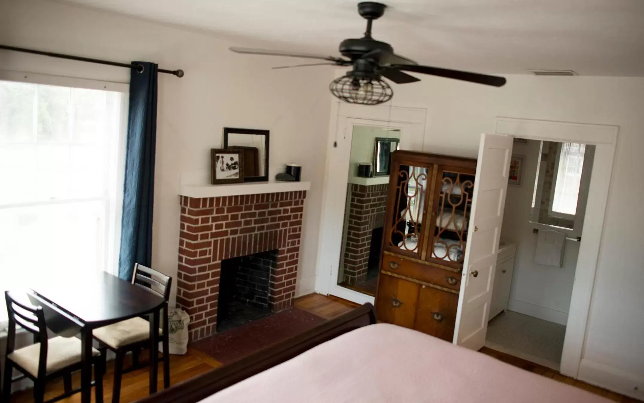 Photo of the whole room, Seating Area in The Reserve Retreat