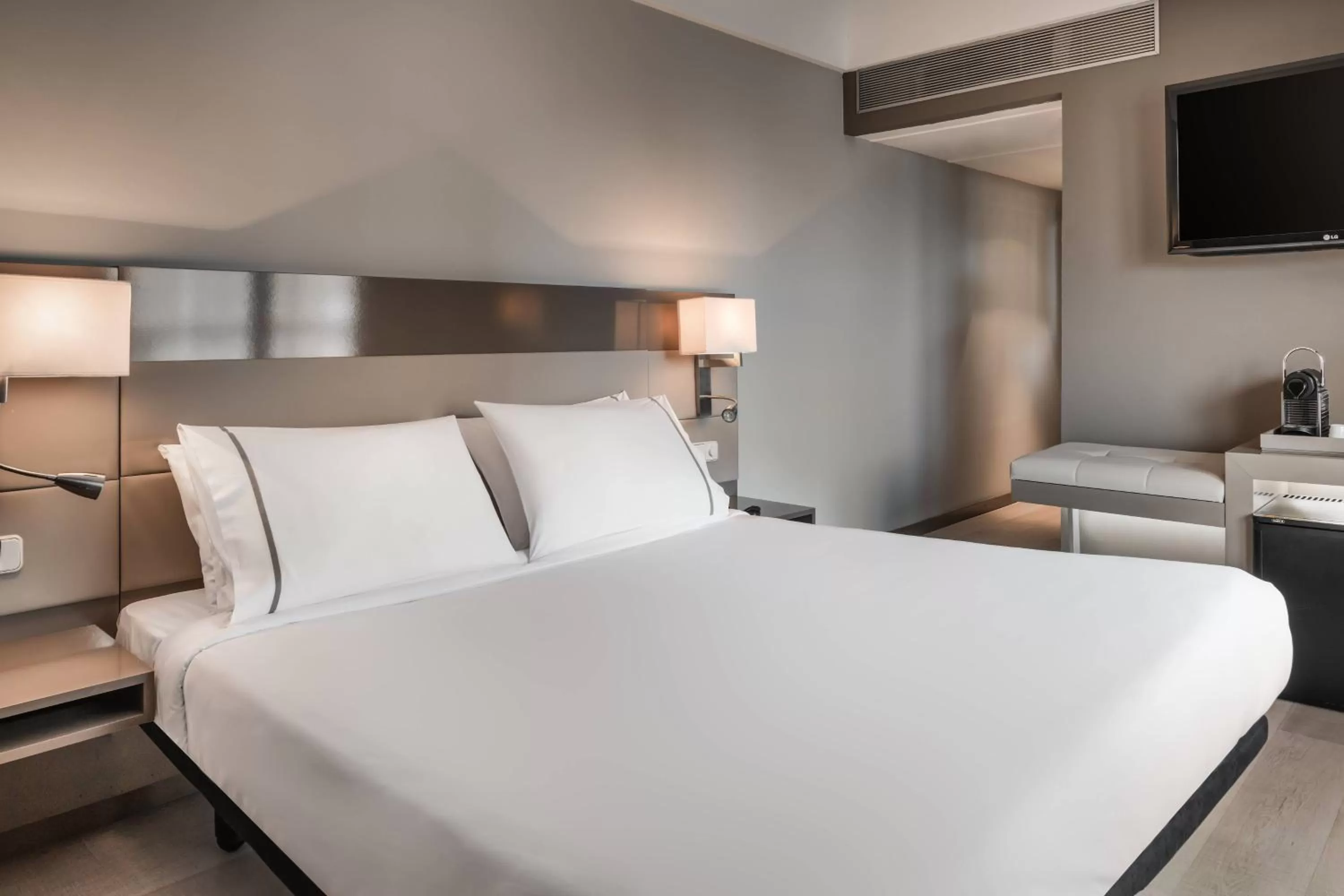 Photo of the whole room, Bed in AC Hotel Iberia Las Palmas by Marriott