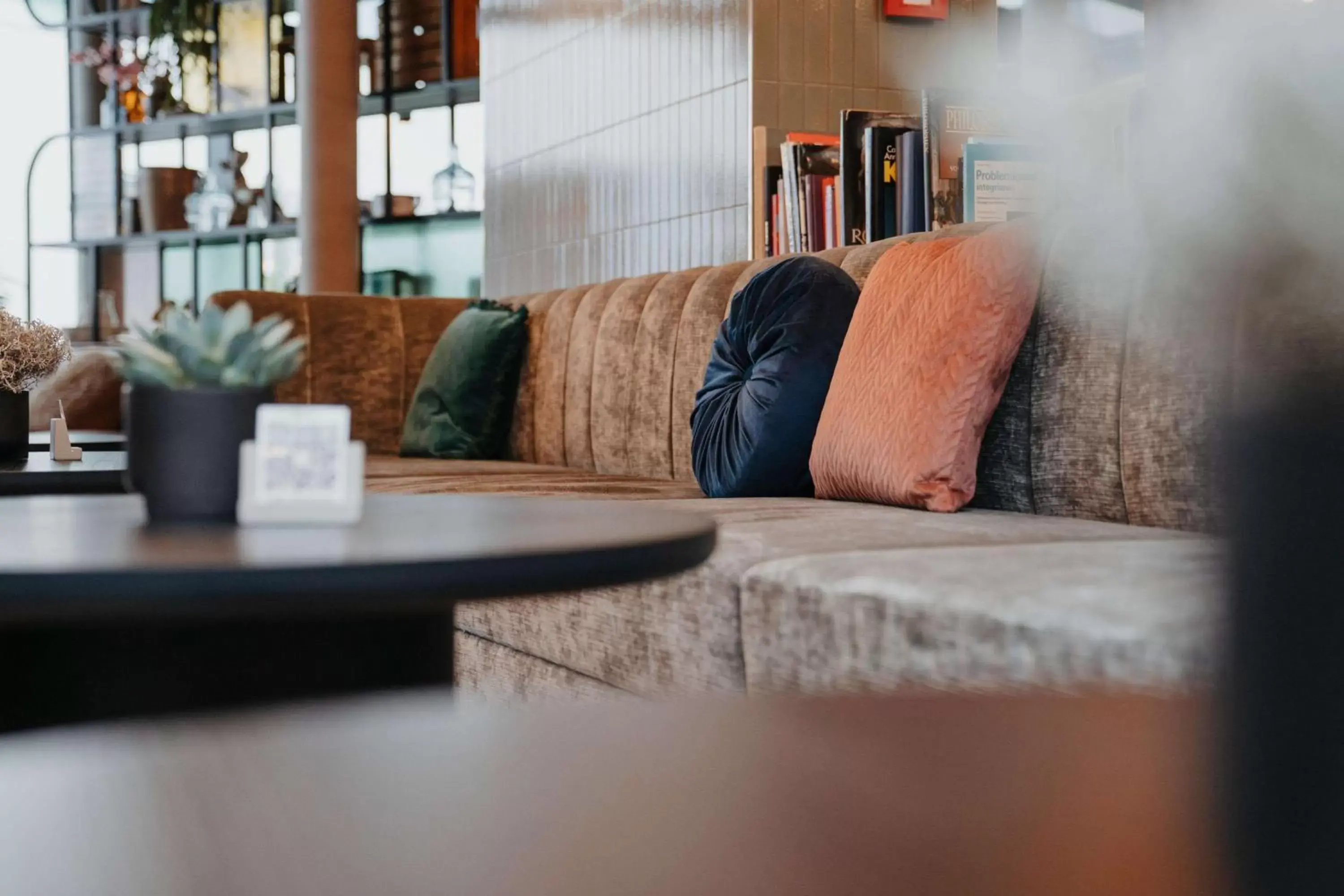 Lounge or bar, Seating Area in Hotel Berlin, Berlin, a member of Radisson Individuals