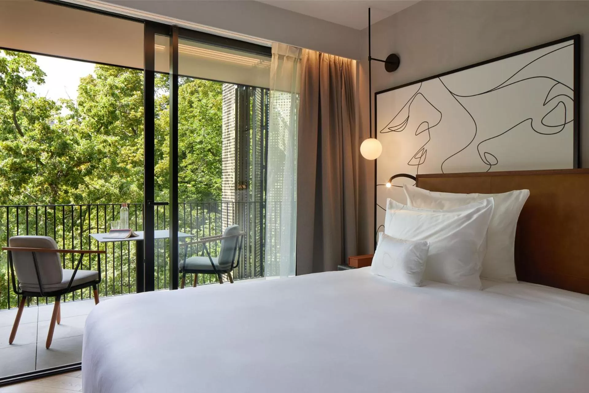 Patio, Bed in L'Esquisse Hotel & Spa Colmar - MGallery Collection