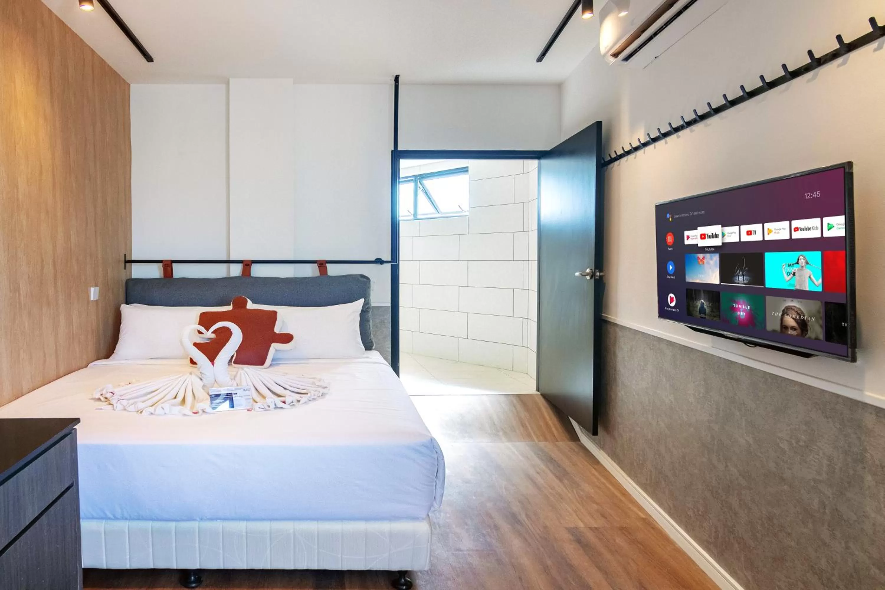 Bedroom, Bed in Bagan Suite