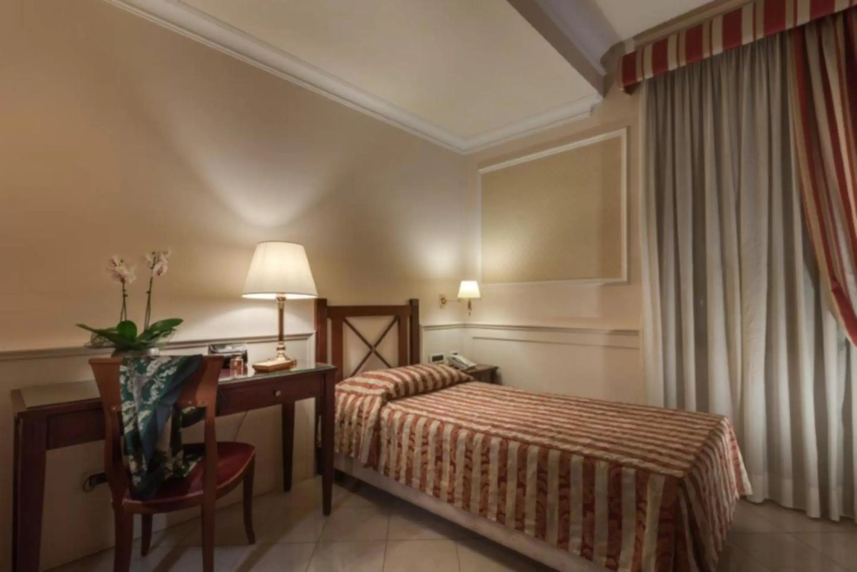 Bedroom, Bed in Palazzo Cardinal Cesi