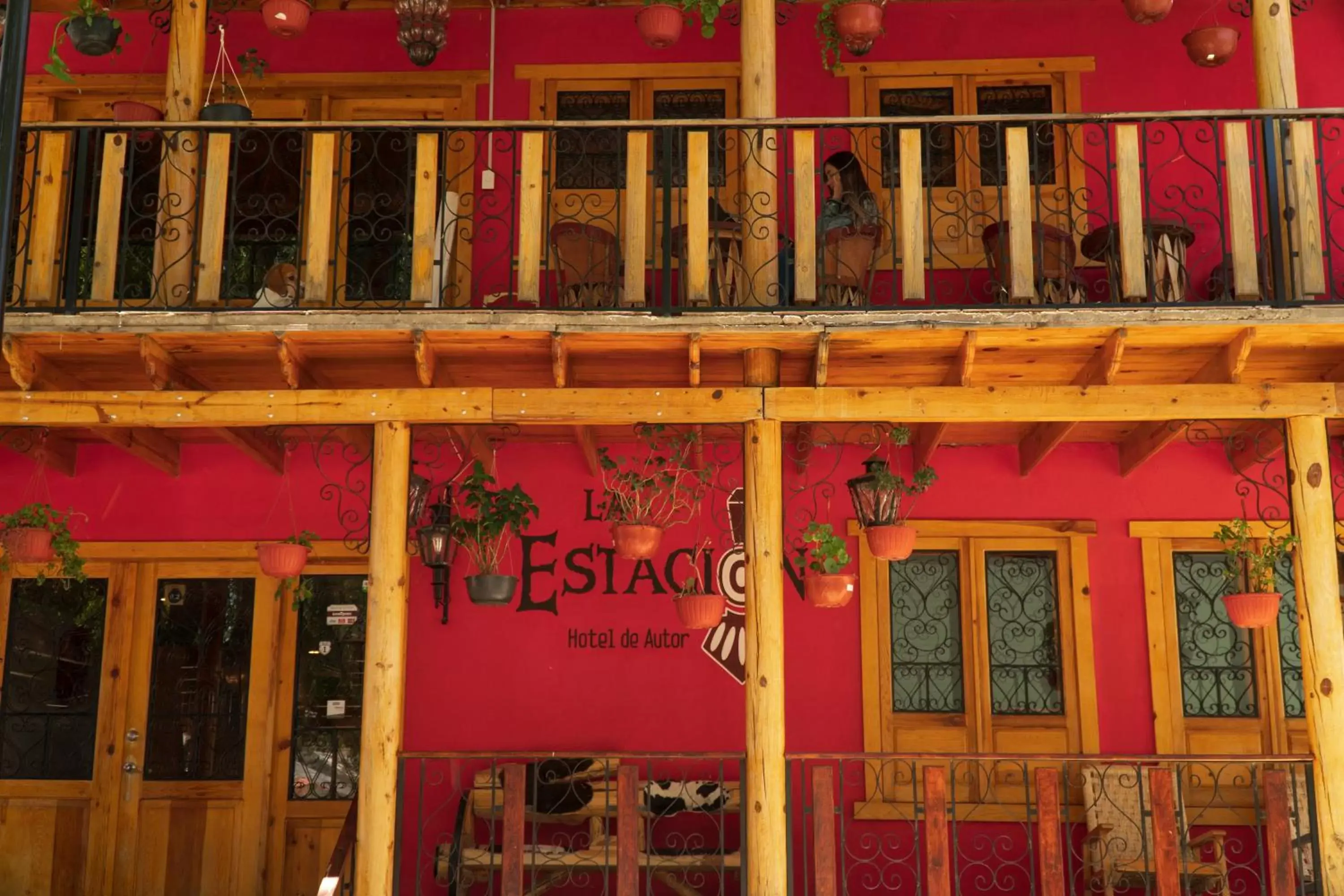 Facade/entrance, Property Building in Hotel La Estacion