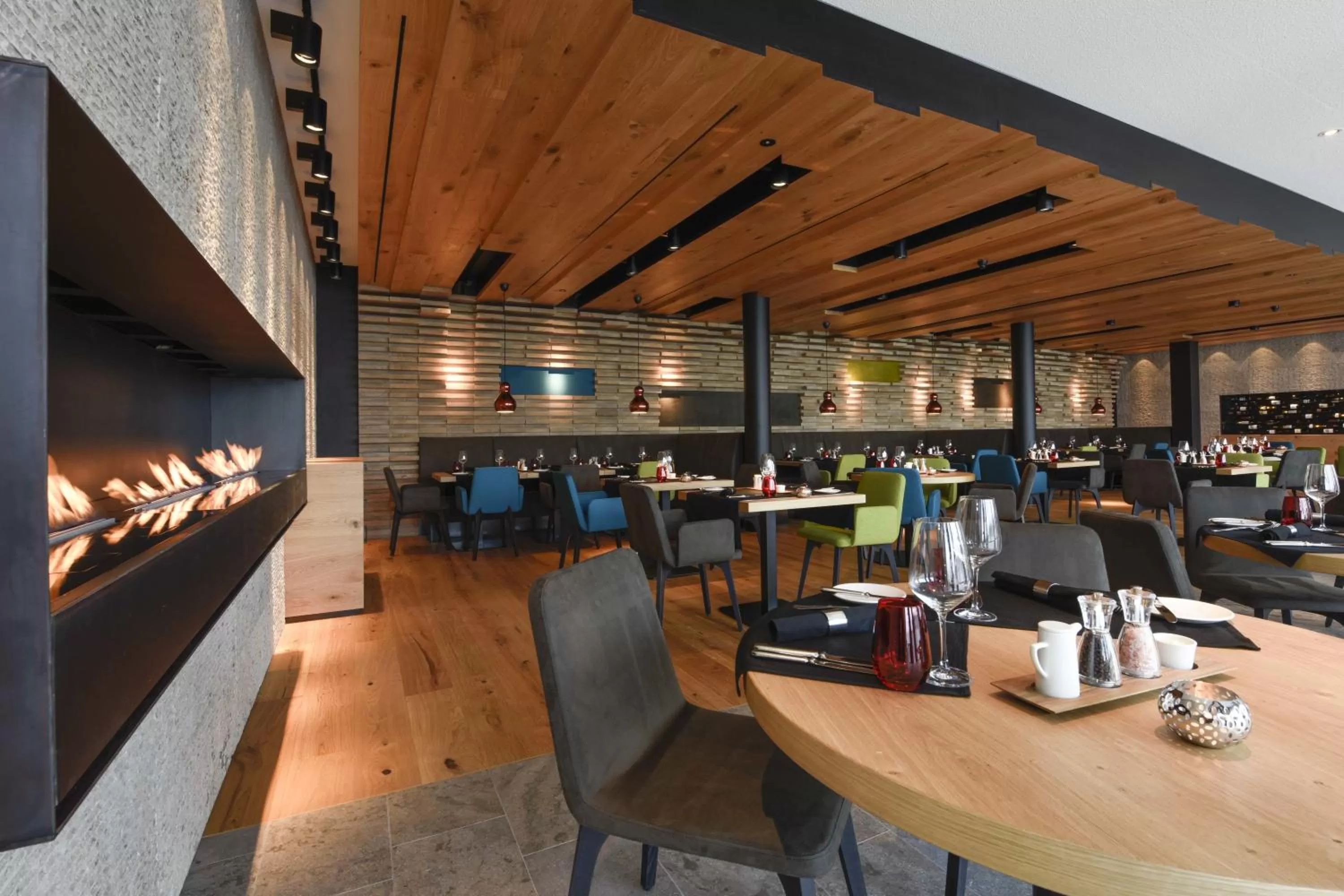 Restaurant/places to eat in HERMITAGE Lake Lucerne - Beach Club & Lifestyle Hotel