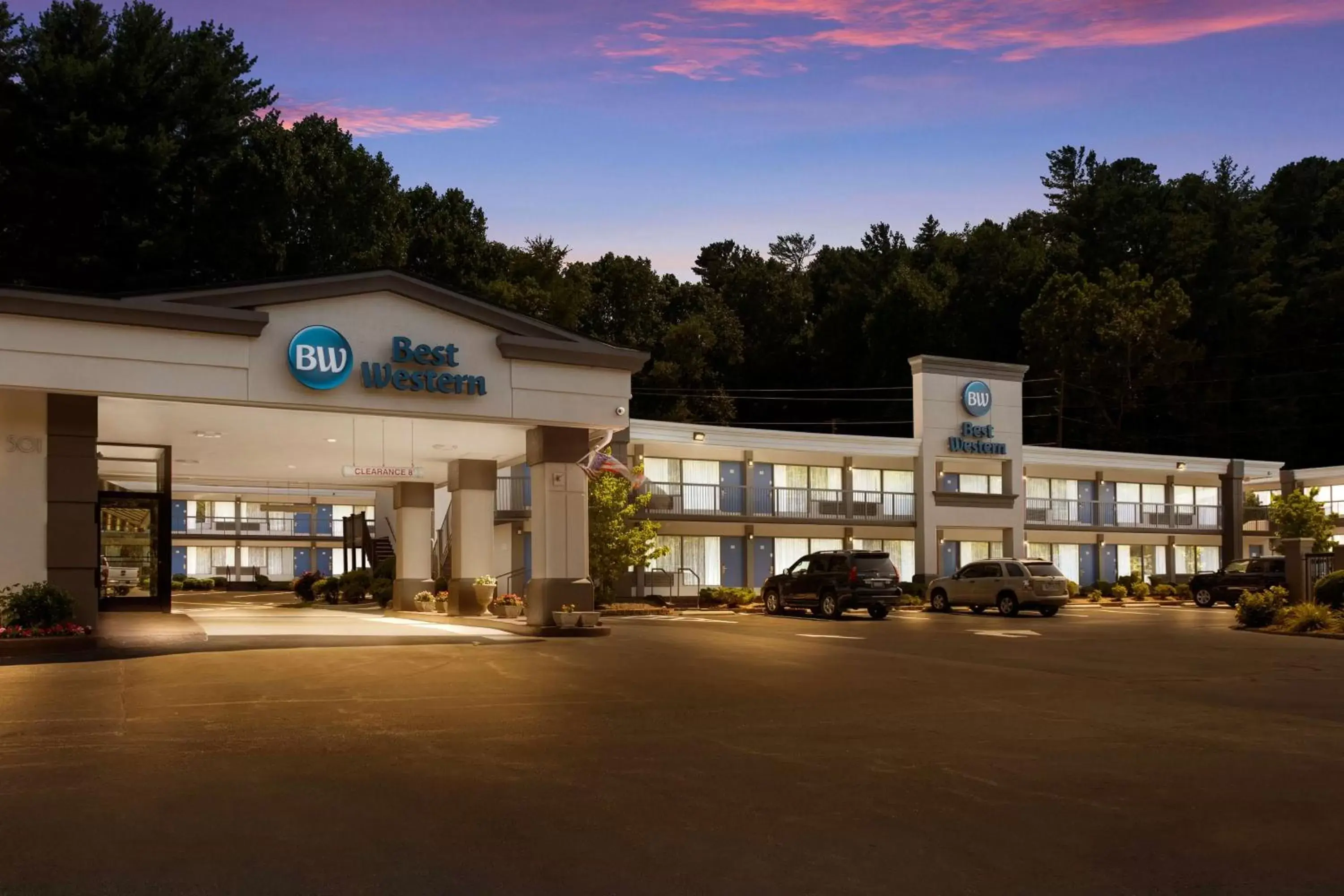 Property Building in Best Western Asheville Tunnel Road