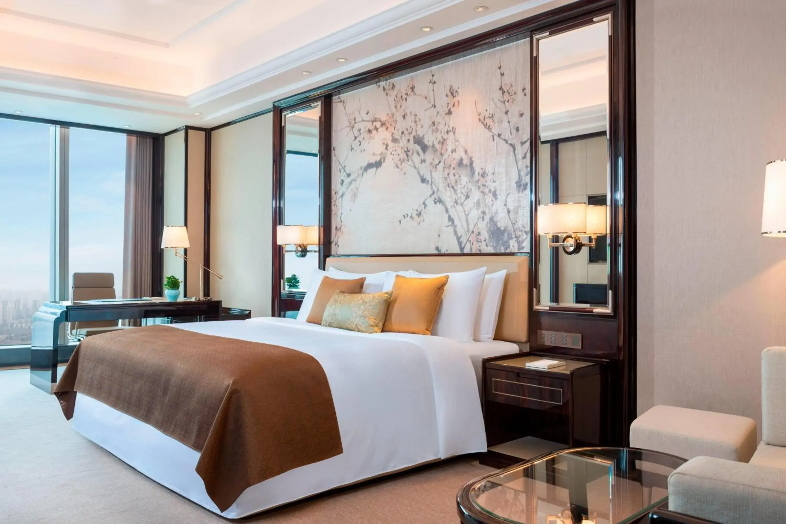 Photo of the whole room, Bed in The St. Regis Changsha