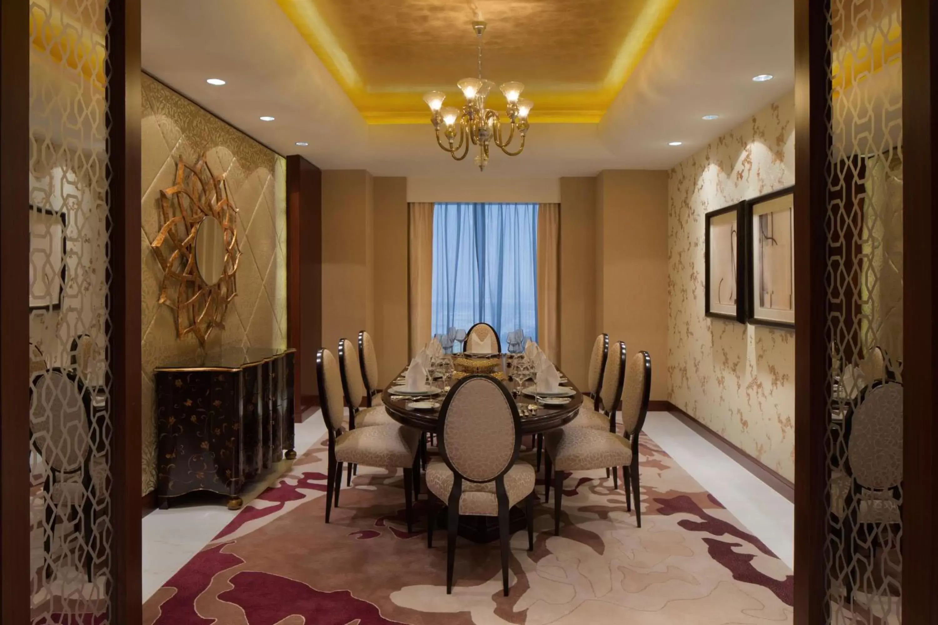 Living room, Restaurant/Places to Eat in Conrad Dubai