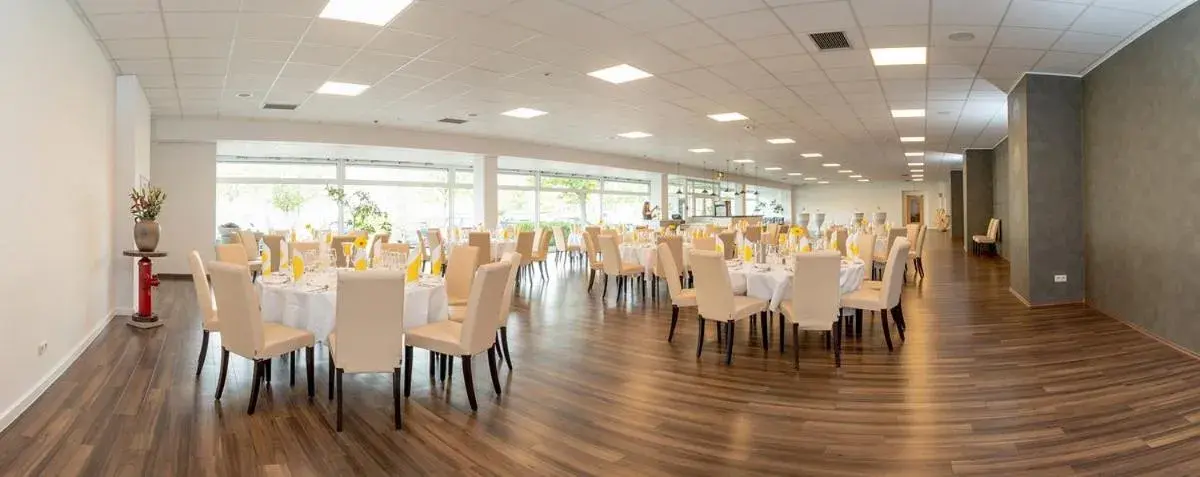 Banquet/Function facilities, Restaurant/Places to Eat in Euro Park Hotel Hennef