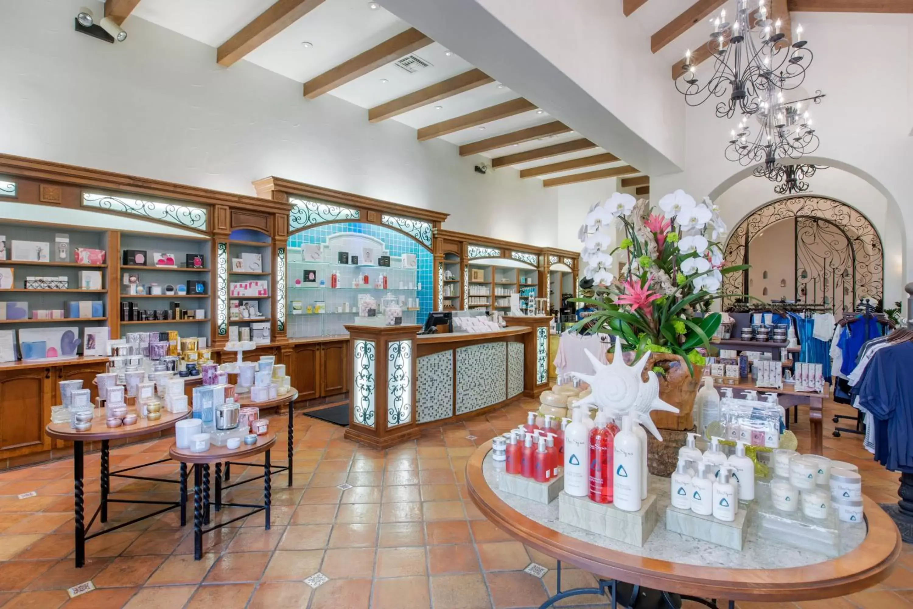 On-site shops in Omni La Costa Resort & Spa Carlsbad