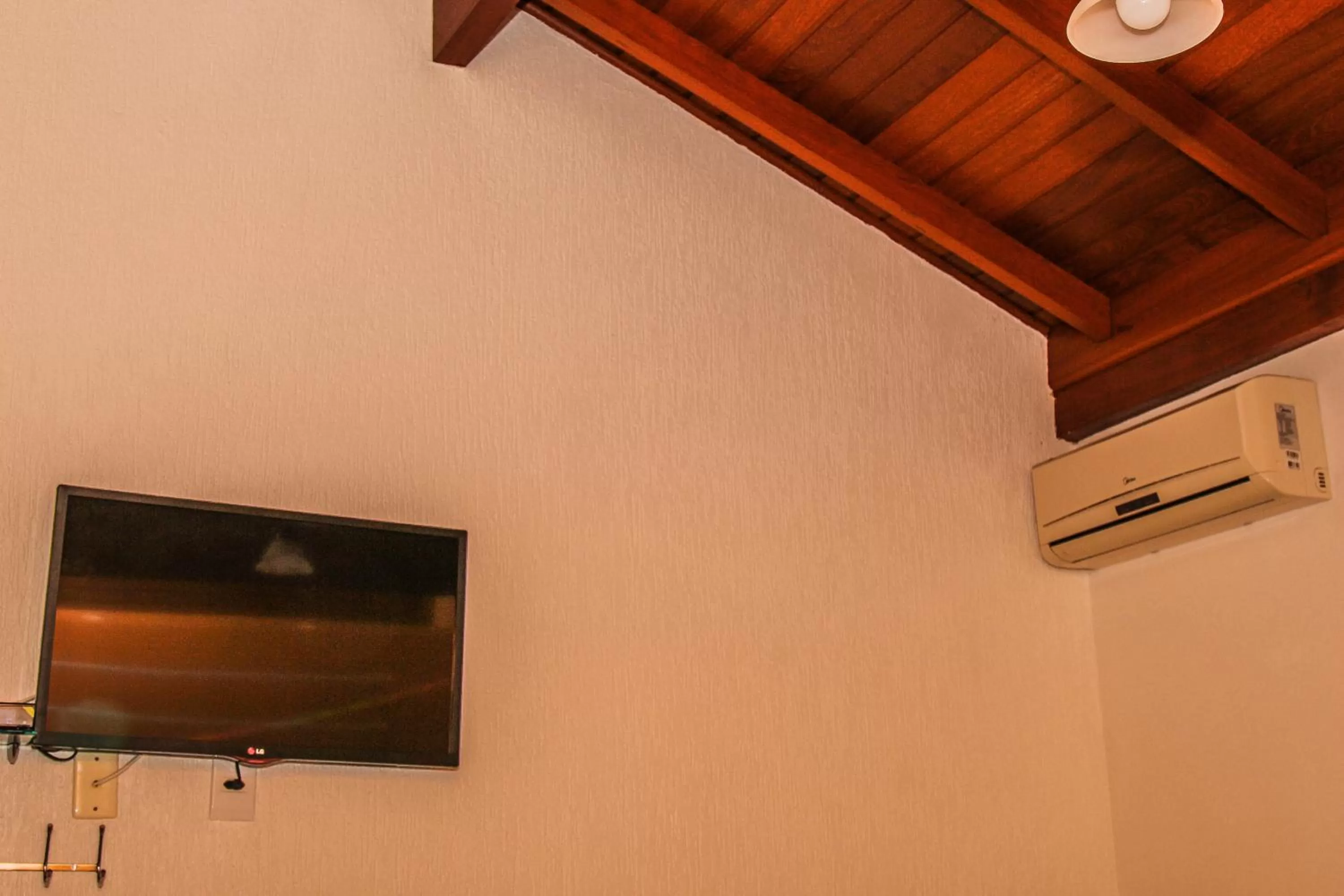 TV and multimedia in Pousada Arquipélago