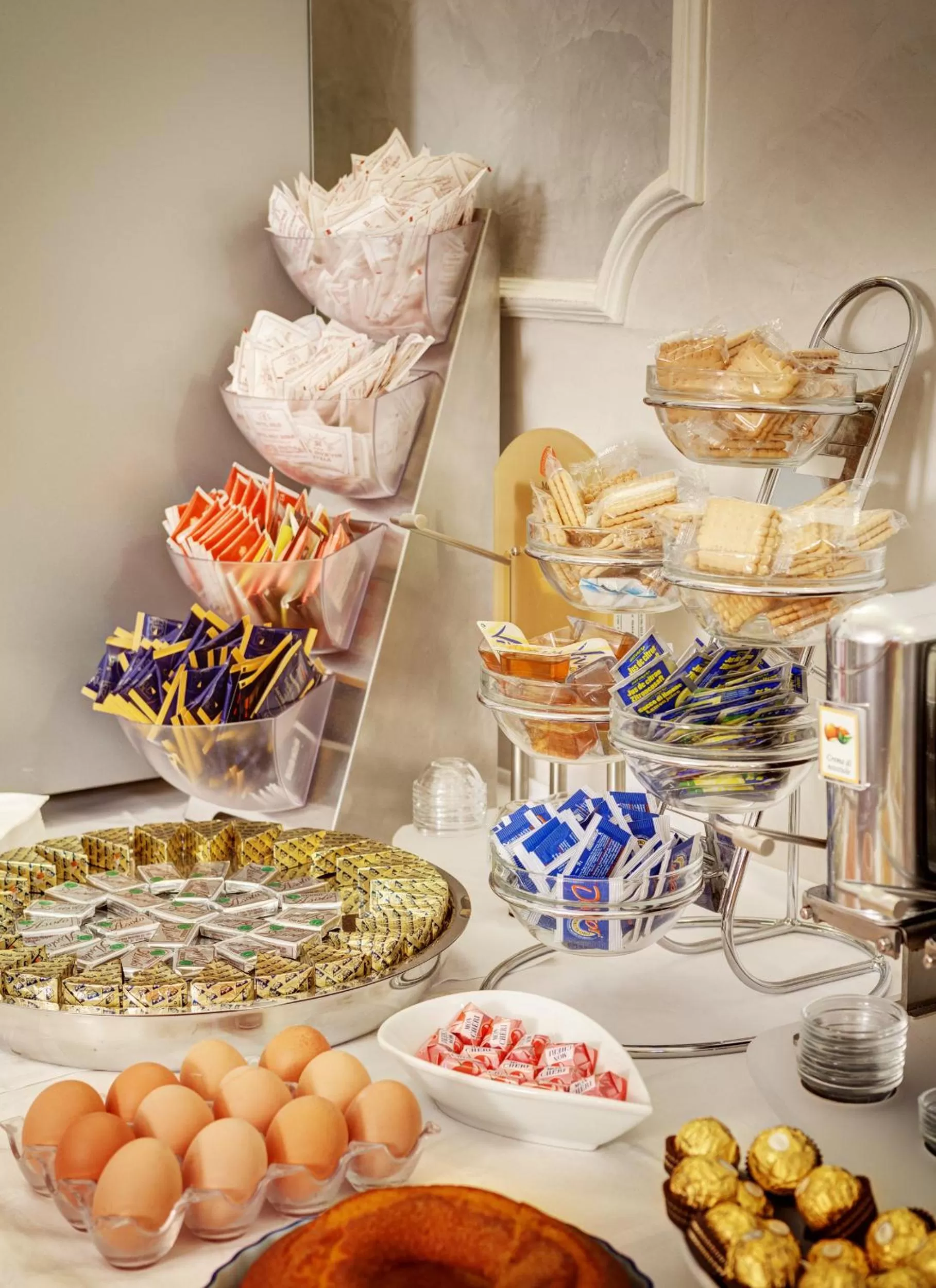 Food and drinks in Hotel Best Roma