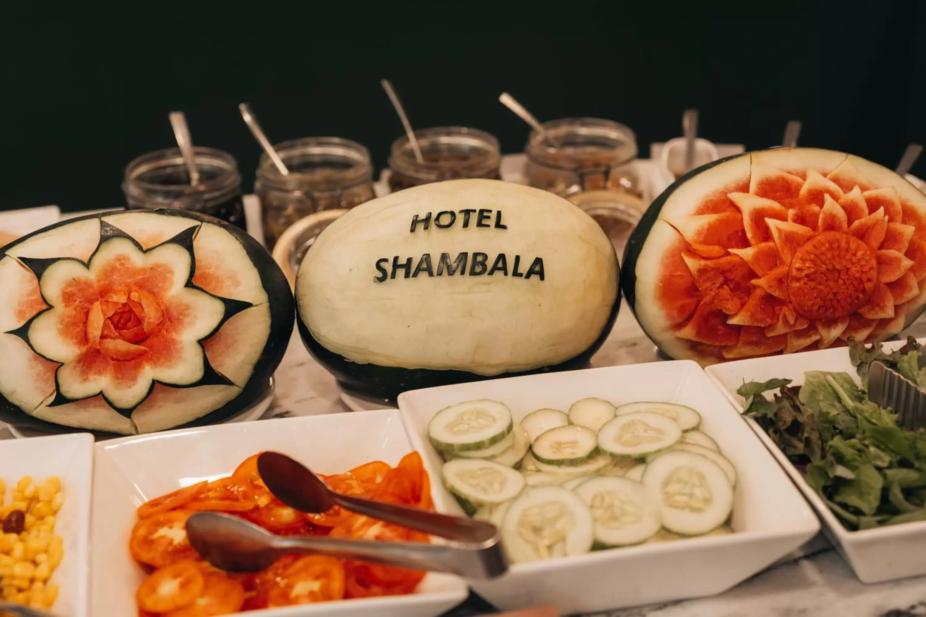 Restaurant/places to eat, Food in Hotel Shambala
