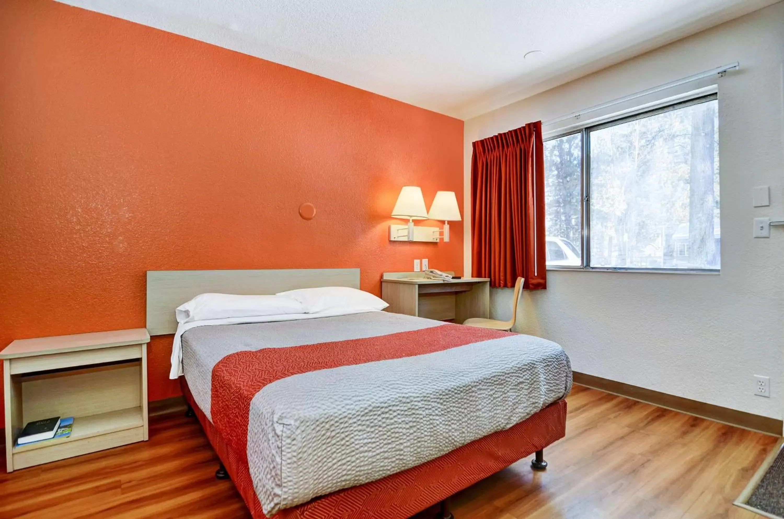 Bedroom, Room Photo in Motel 6-Big Bear Lake, CA