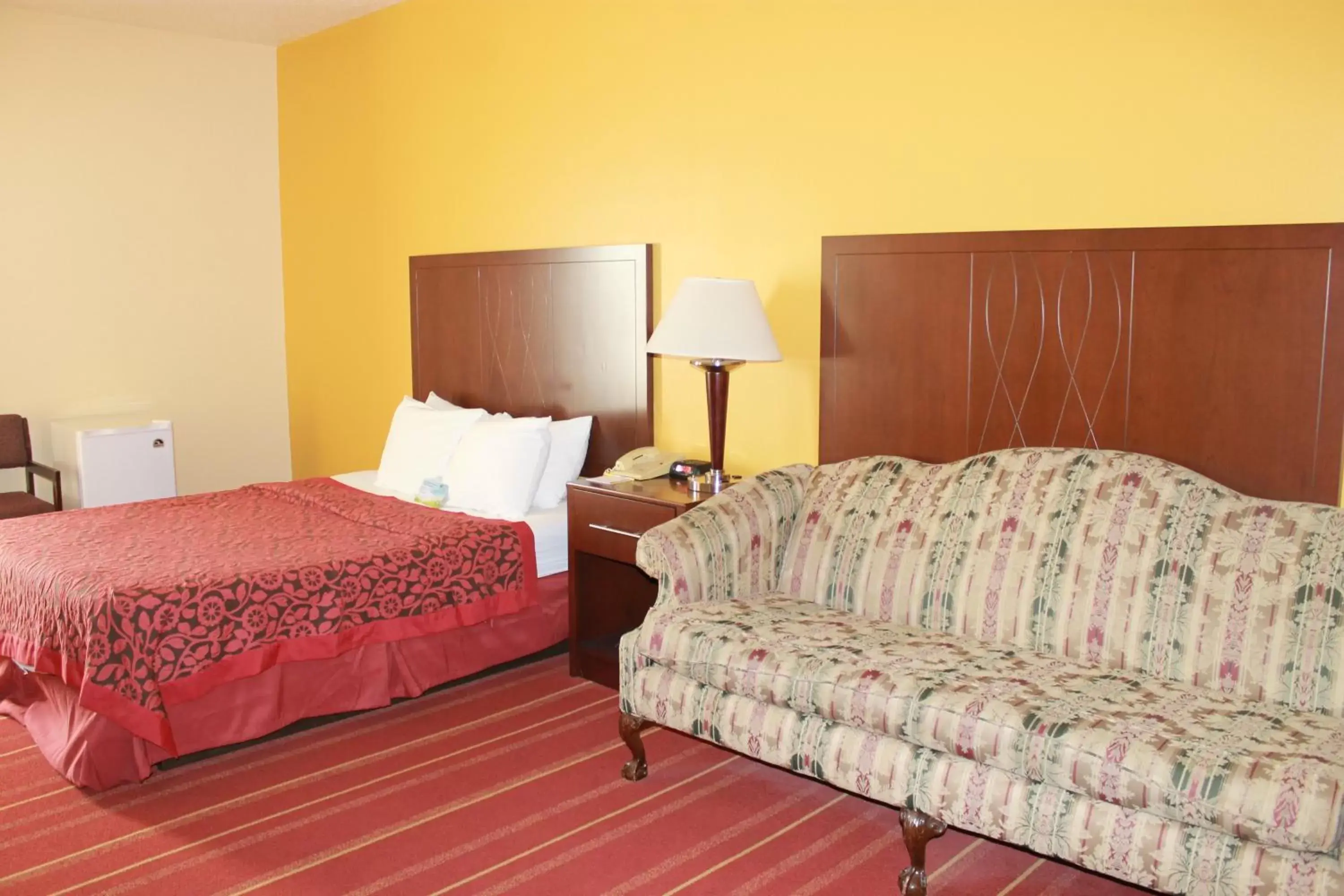 Bed in Days Inn by Wyndham Walcott Davenport Bed in Days Inn by Wyndham Walcott Davenport