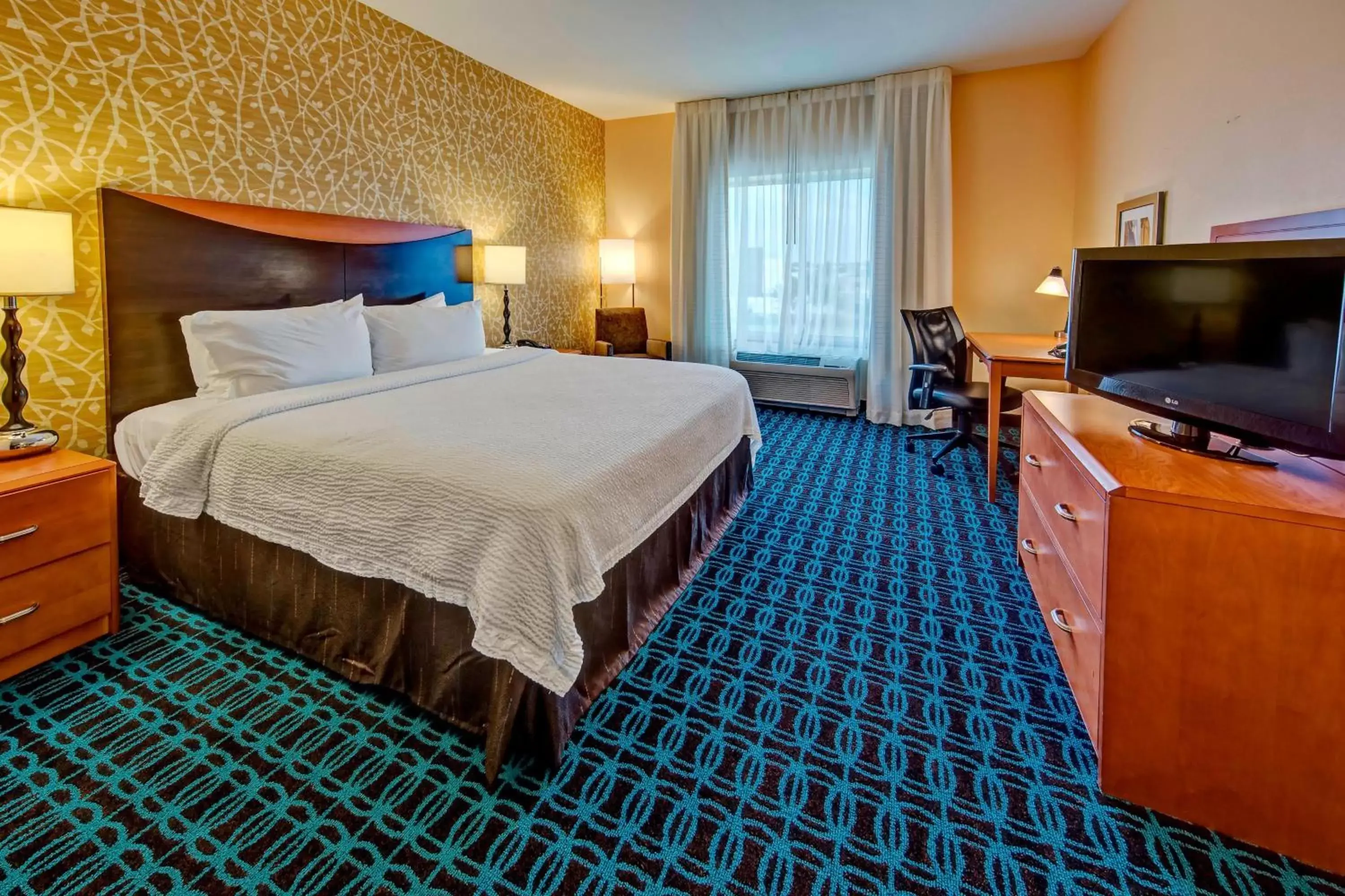 Bedroom, Bed in Fairfield Inn and Suites by Marriott Oklahoma City Airport
