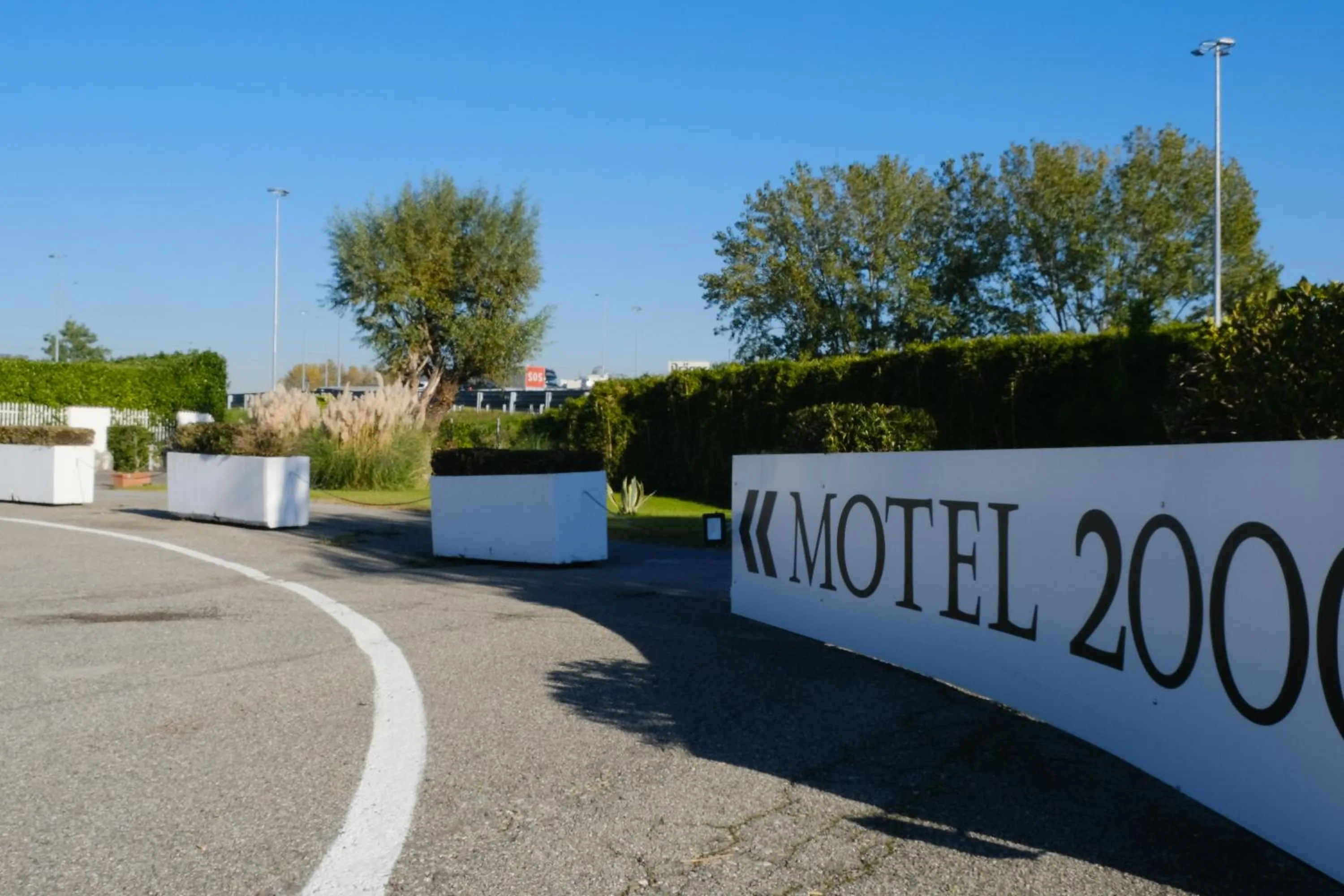 Hotel Motel 2000