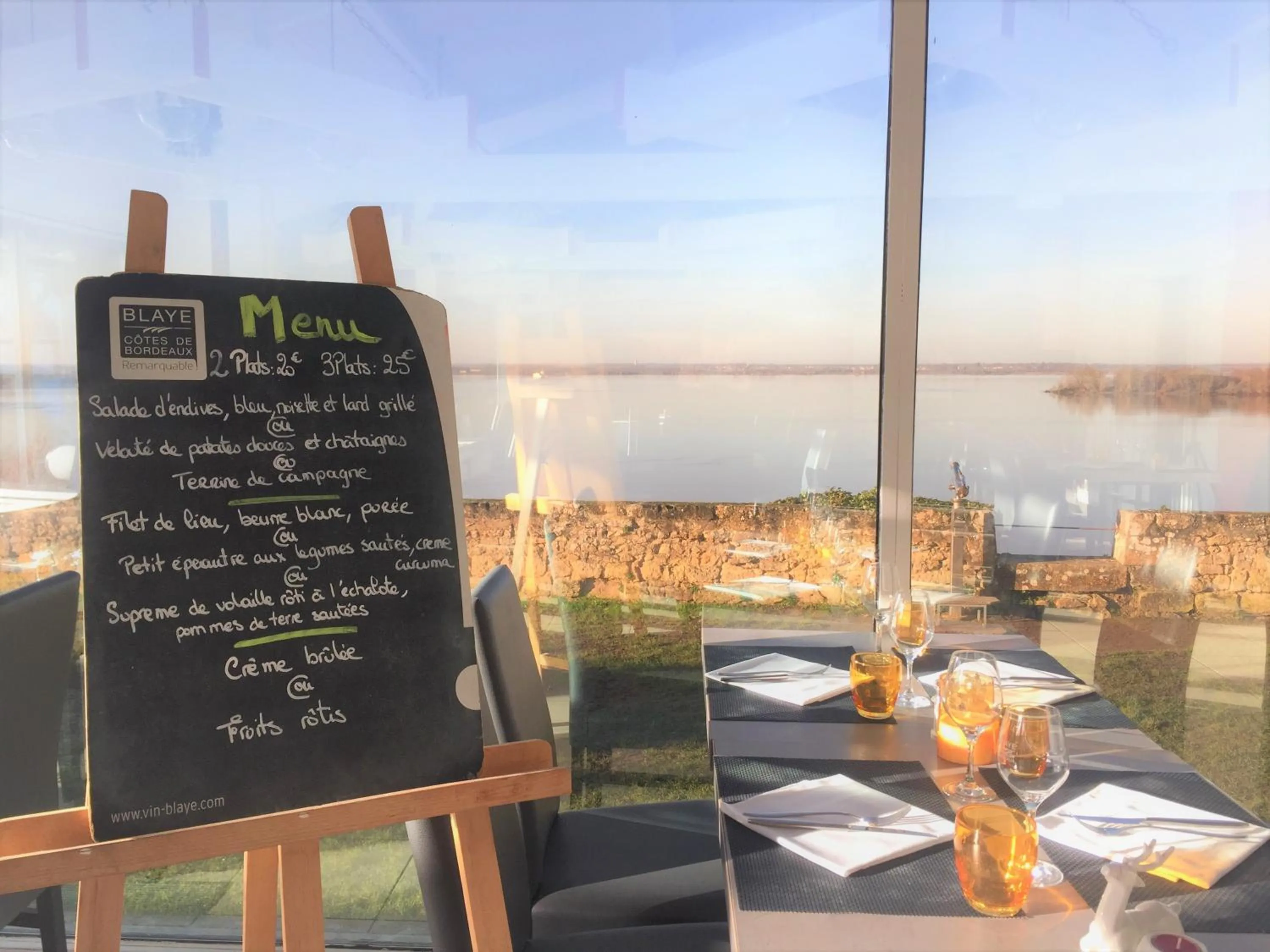 Restaurant/places to eat in Logis Hôtel Restaurant La Citadelle