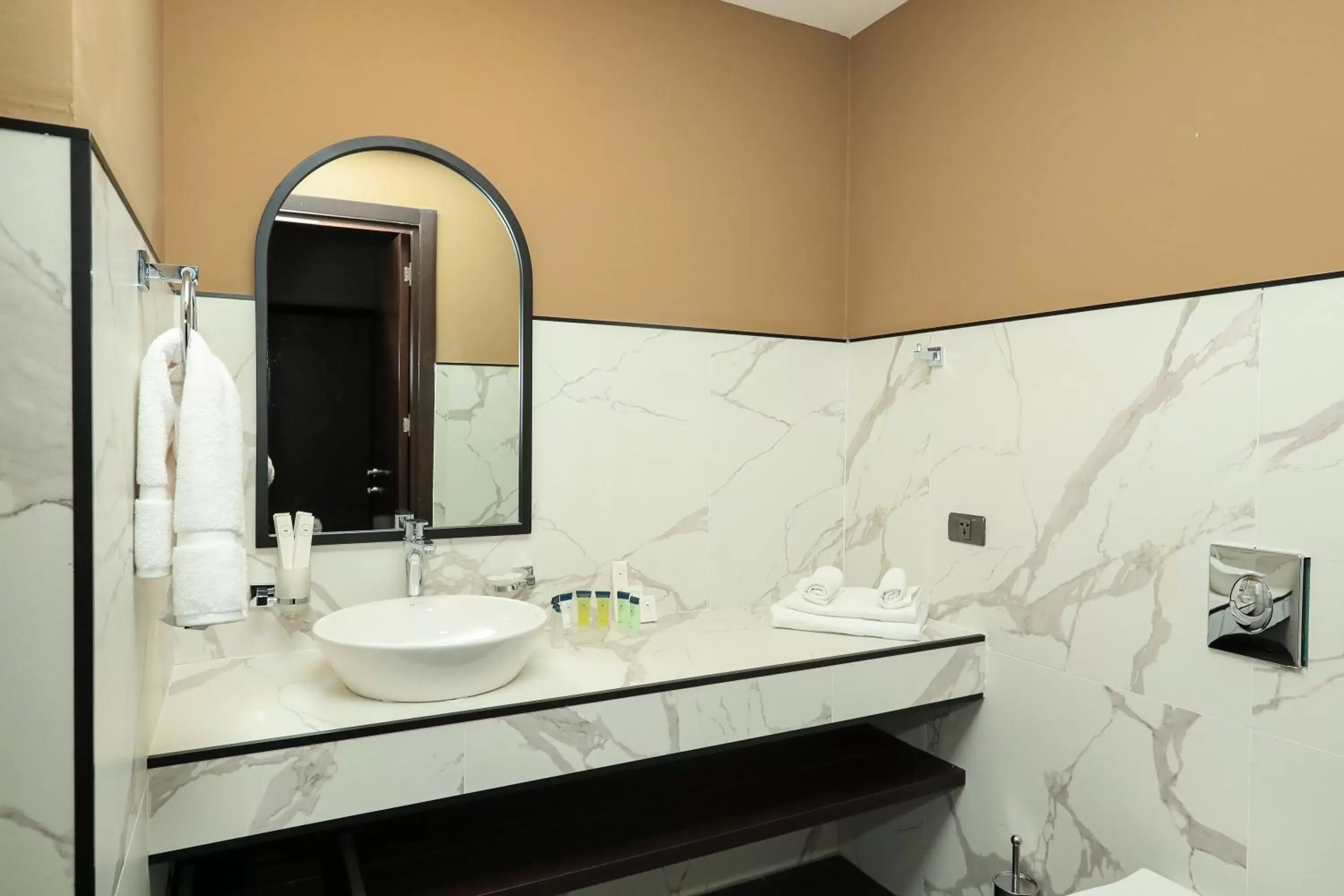 Bathroom in Pine Astoria Hotel Bathroom in Pine Astoria Hotel