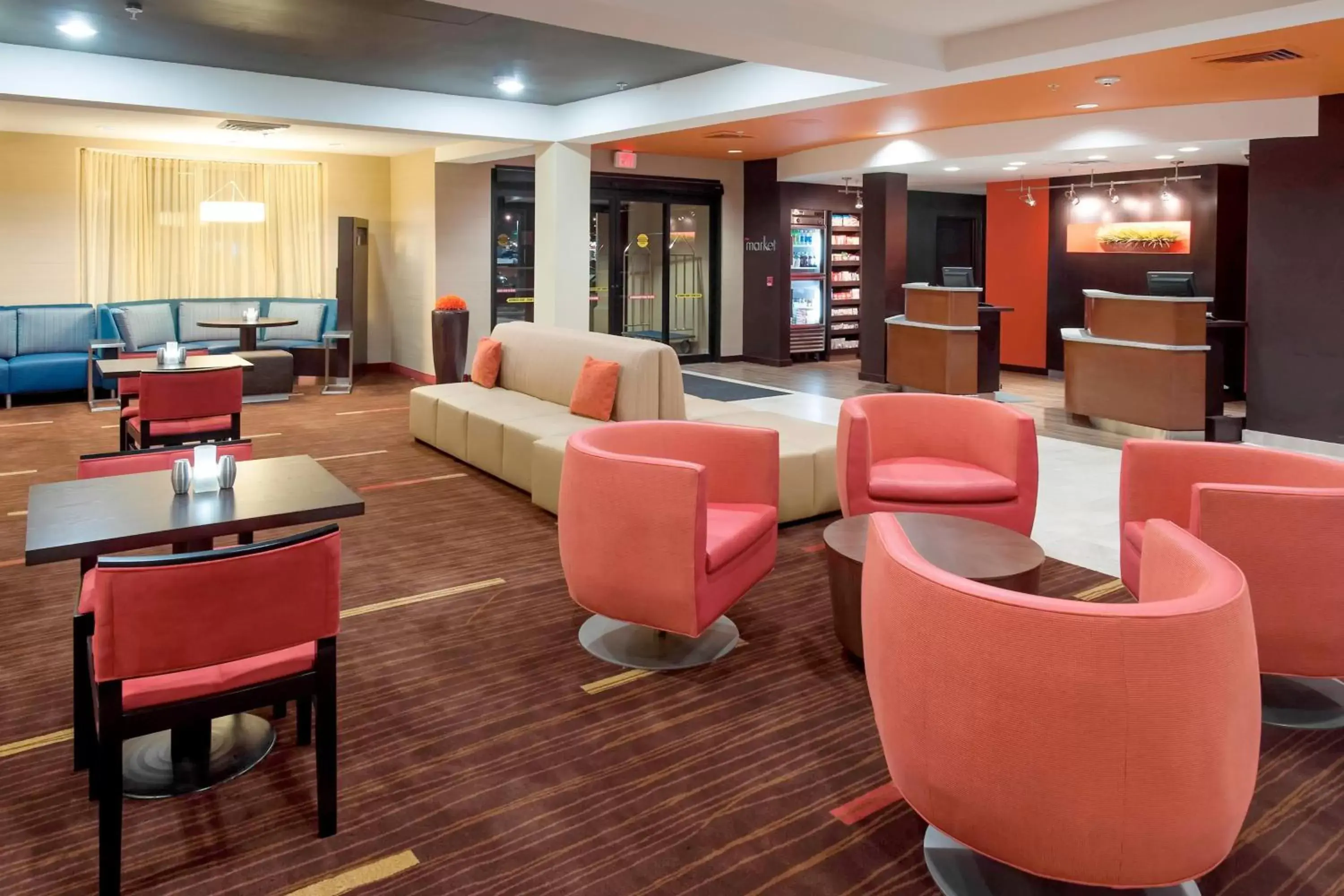 Lobby or reception, Lounge/Bar in Courtyard by Marriott Lakeland