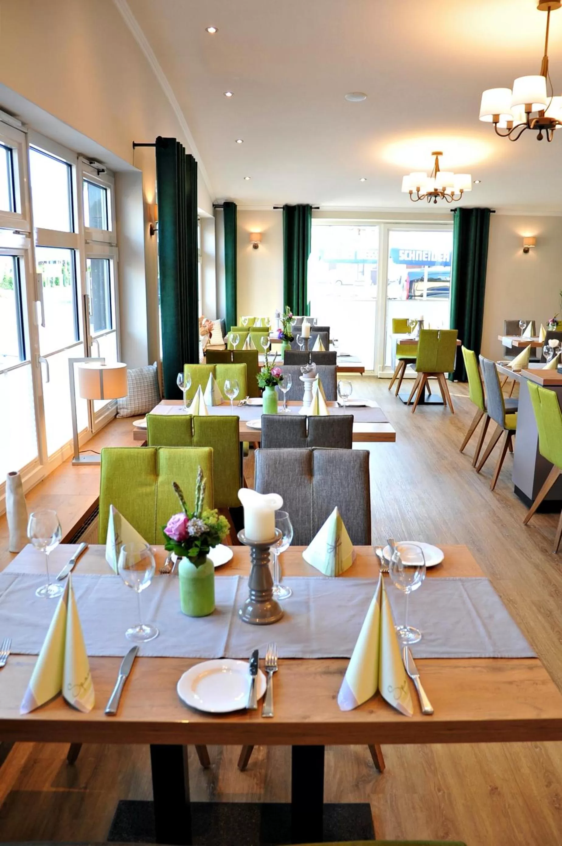 Restaurant/places to eat in Hotel Restaurant Bürgerklause Tapken