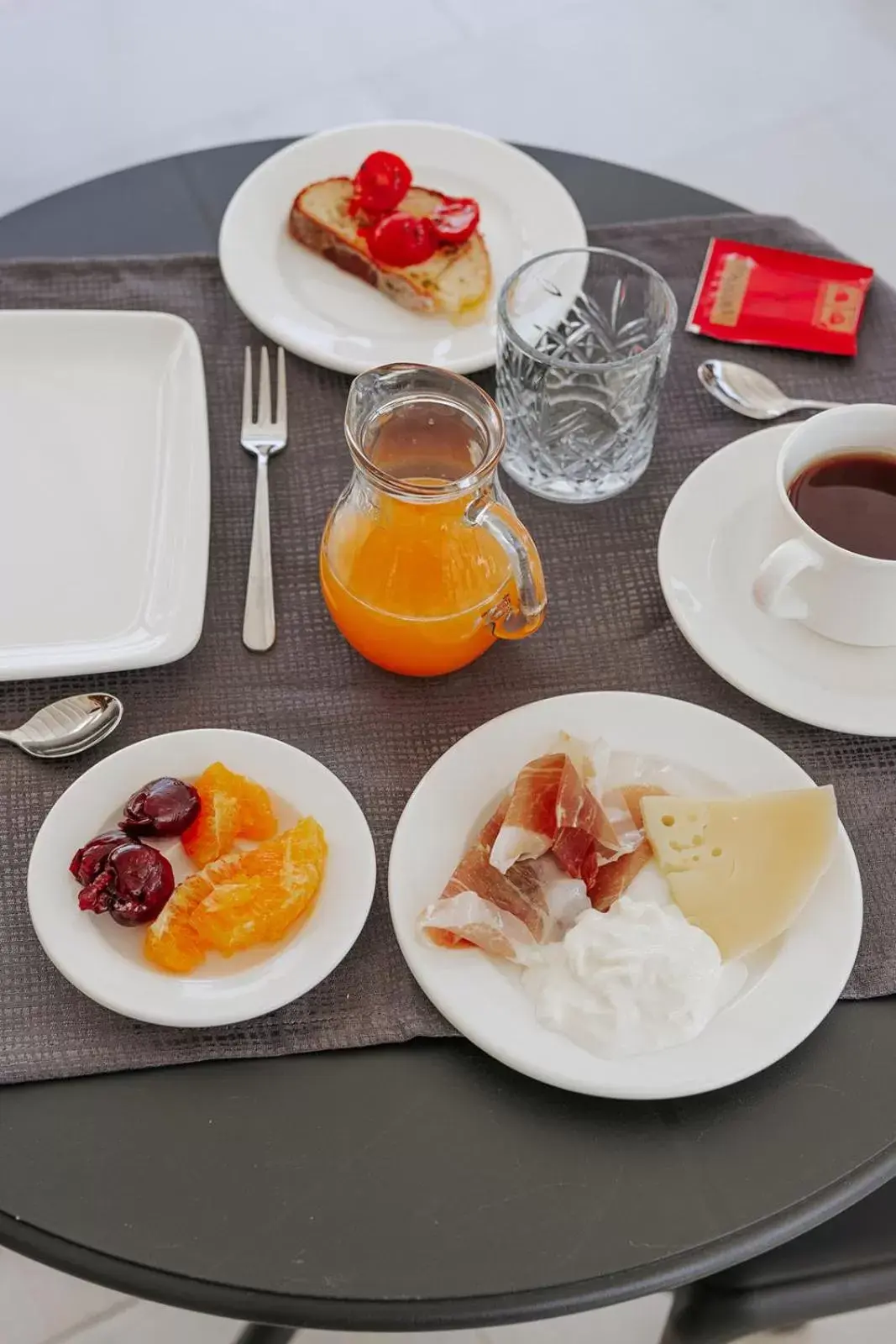 Breakfast in APULIA BLUE APARTEMENTS & B&B